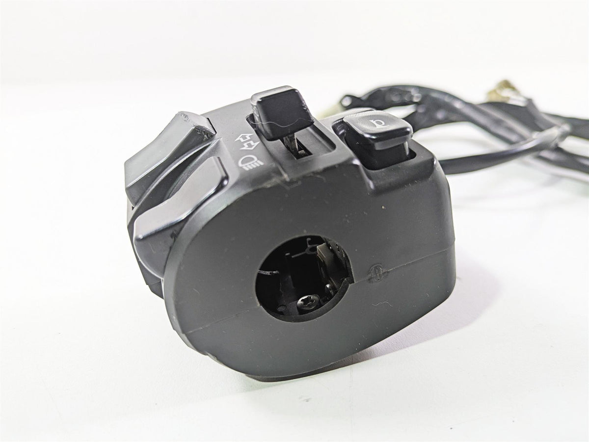 2014 Yamaha YZFR1 R1 RN22 Left Hand Control Switch 1KB-83972-00-00 {{ shop.shopifyCountryName }} - Mototech271