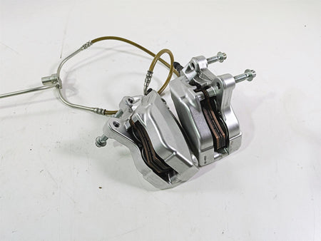 2006 Harley VRSCR Street V-Rod Front Brake Caliper Set Silver 44505-06A 44506-06 {{ shop.shopifyCountryName }} - Mototech271