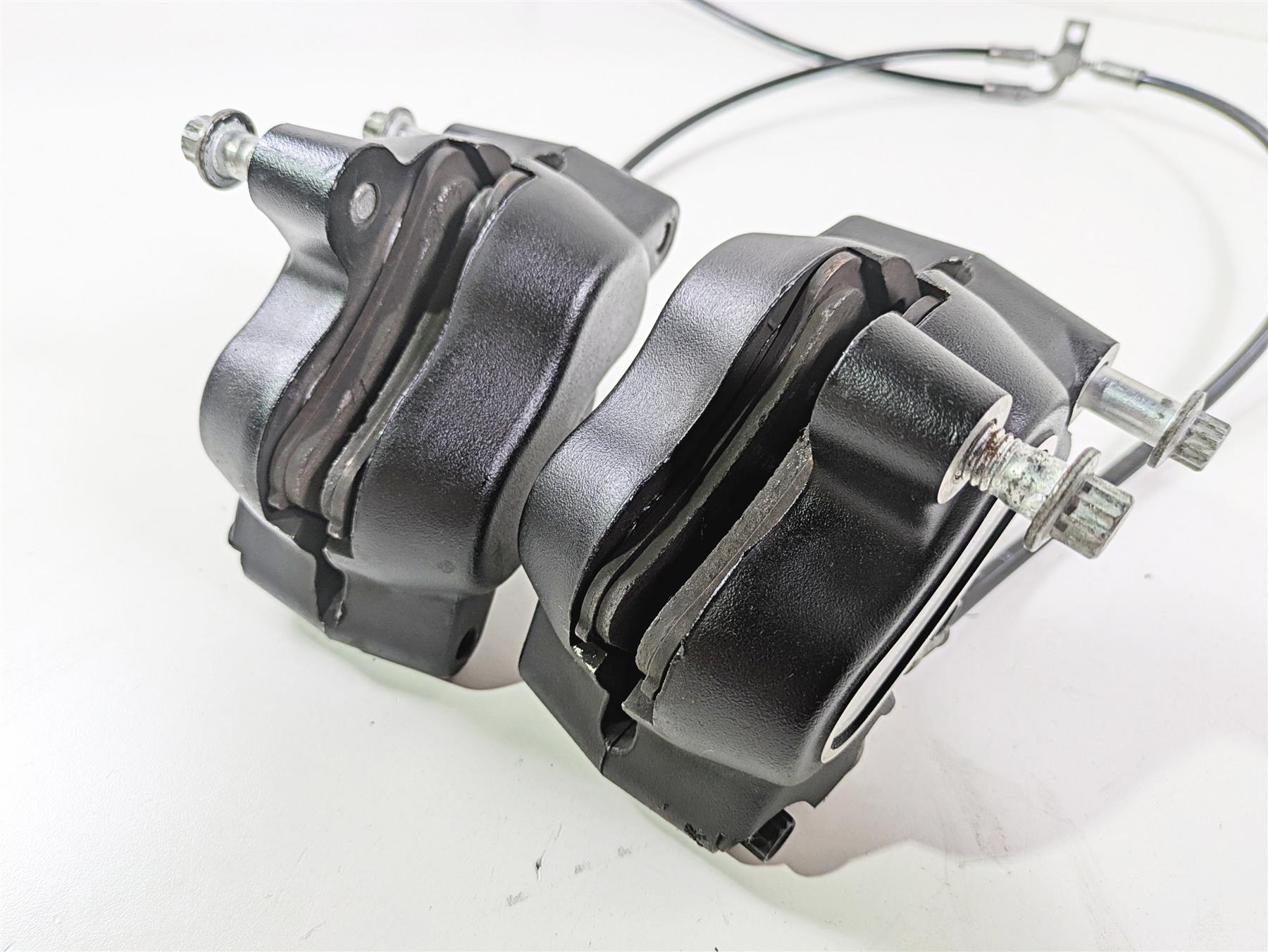 2014 Harley FXDF Dyna Fat Bob Front Brake Caliper & Line Set 41300001 41300002 {{ shop.shopifyCountryName }} - Mototech271