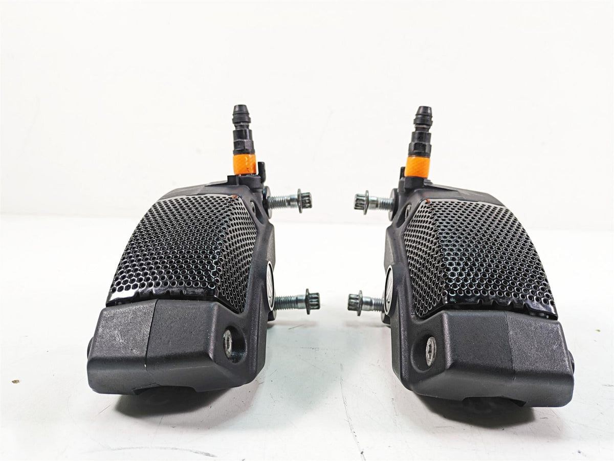 2013 Harley Touring FLHX Street Glide Nice Front Brake Caliper Set 43027-08 {{ shop.shopifyCountryName }} - Mototech271