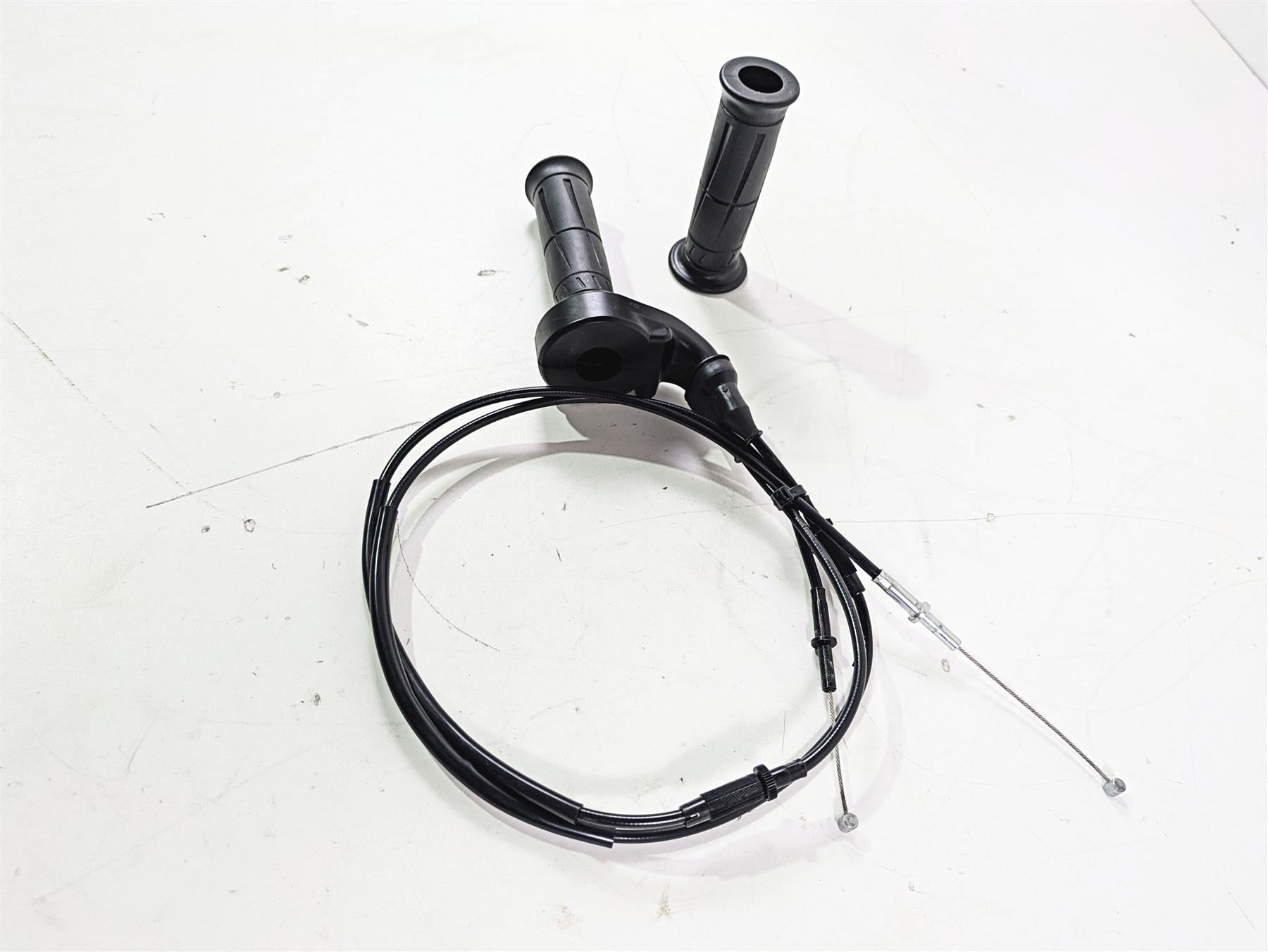 2024 Kawasaki ZX6R ZX636 Ninja Throttle Grip Handle Cable Set 46019-0020 {{ shop.shopifyCountryName }} - Mototech271