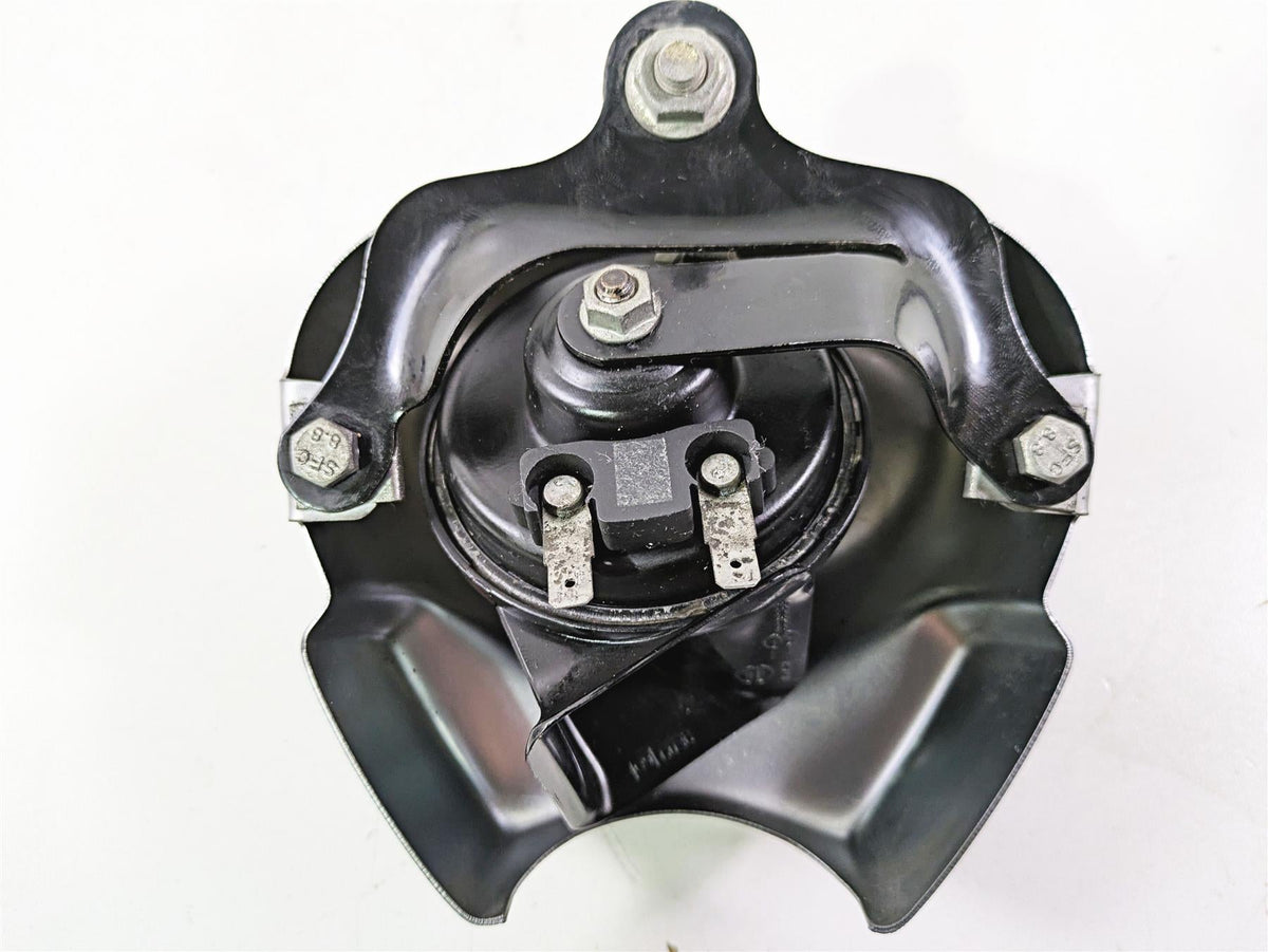 2013 Harley VRSCF Muscle Rod Horn & Silver Cover 69053-09 {{ shop.shopifyCountryName }} - Mototech271