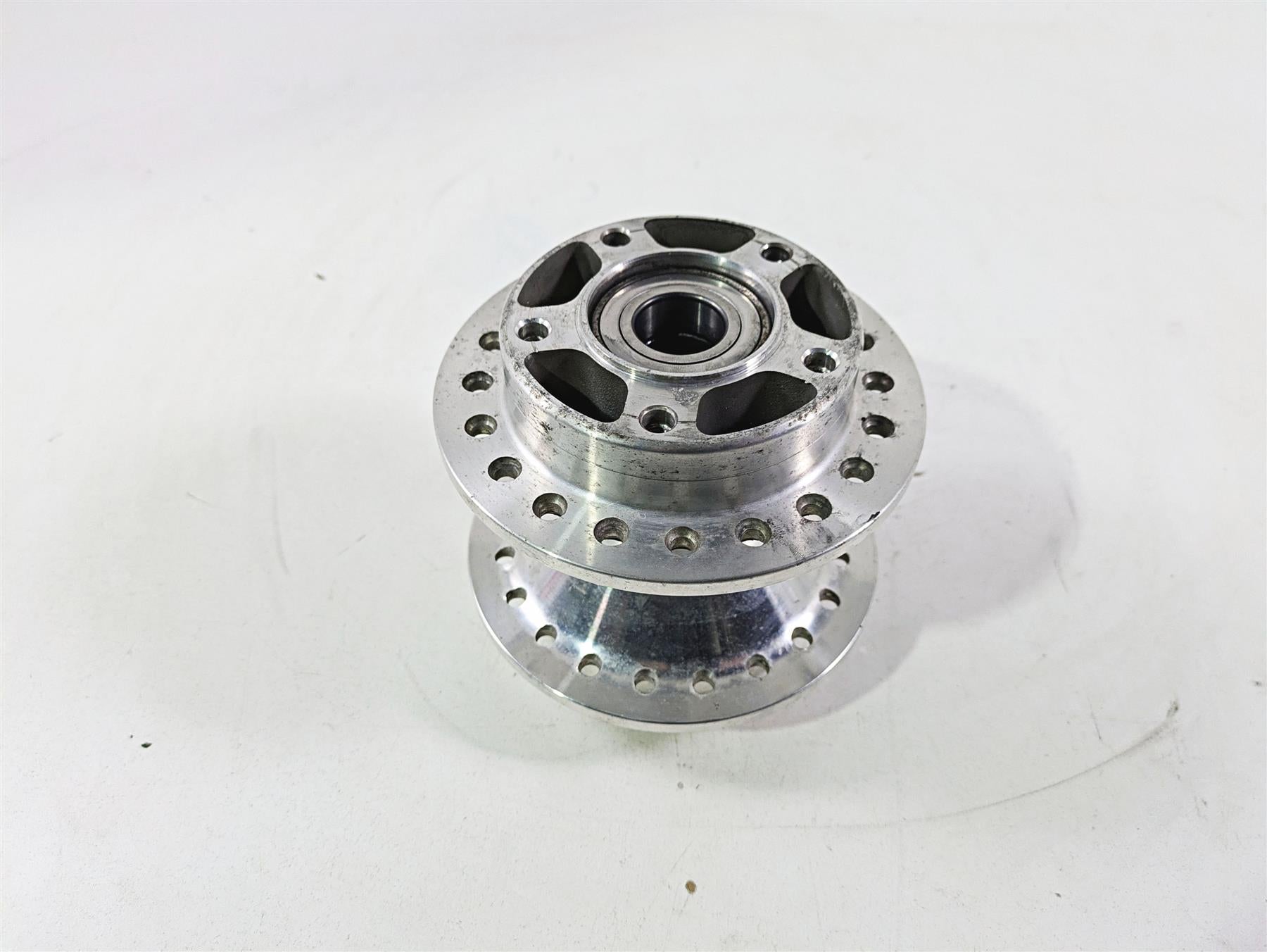 2021 Harley Softail FXST Standard Front Wheel Rim Hub 43300813 {{ shop.shopifyCountryName }} - Mototech271