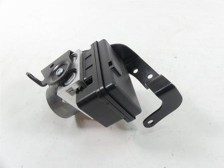 2018 Harley FLHC Softail Heritage Abs Brake Pump Pressure Module Unit 41100044B {{ shop.shopifyCountryName }} - Mototech271
