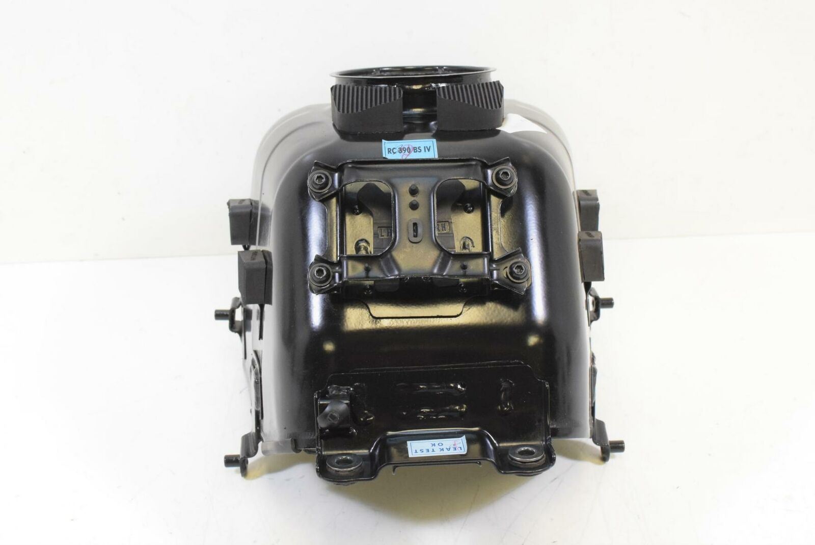 2018 KTM RC390 RC 390 Duke Fuel Gas Petrol Tank Reservoir Nice Clean 93007113000 {{ shop.shopifyCountryName }} - Mototech271