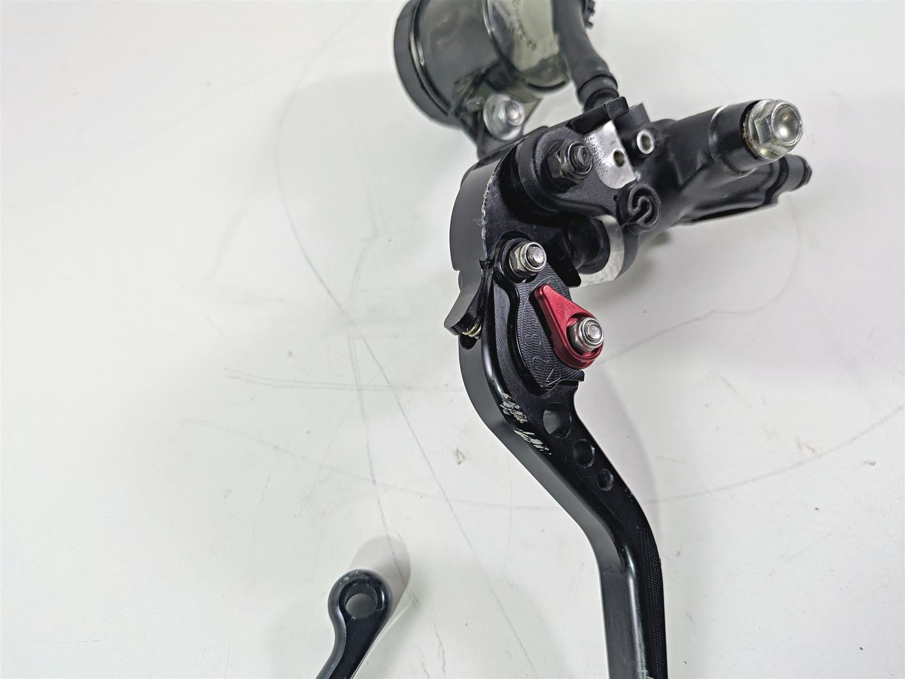 2017 Aprilia RSV 1100 Tuono V4 Factory Front Radial Brake Mstr Cylinder 2B002995 {{ shop.shopifyCountryName }} - Mototech271