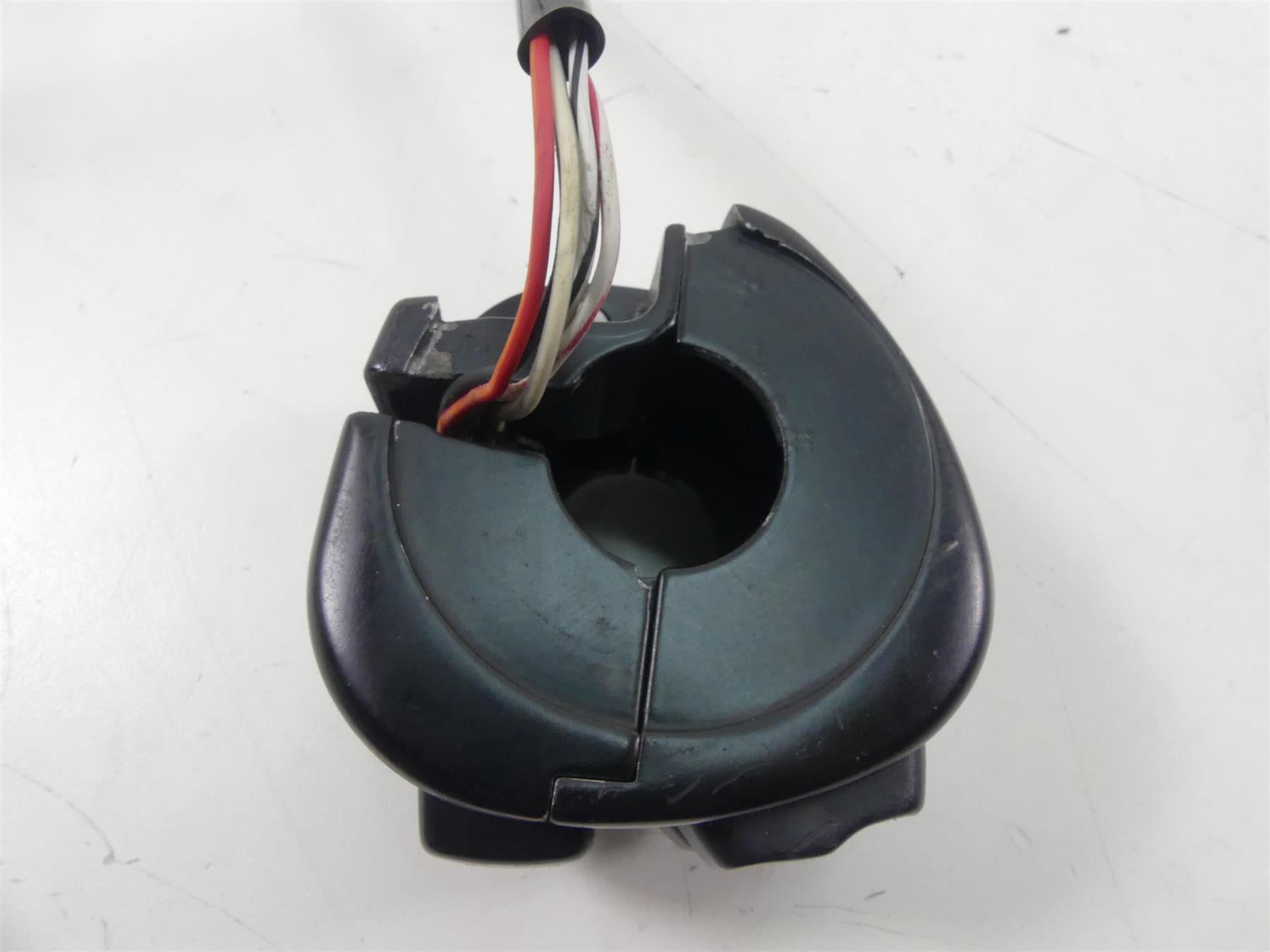 2015 Harley FXDL Dyna Low Rider Right Hand Start Kill Control Switch 72944-12 {{ shop.shopifyCountryName }} - Mototech271