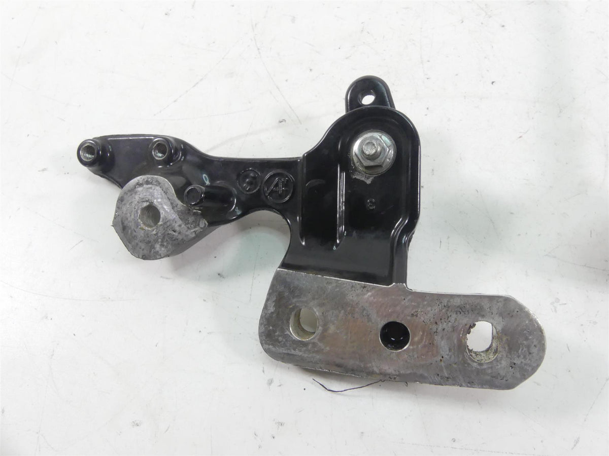2021 Harley Softail FXBBS Street Bob Right Mid Footpeg Mount Brake Ped 50500601 {{ shop.shopifyCountryName }} - Mototech271