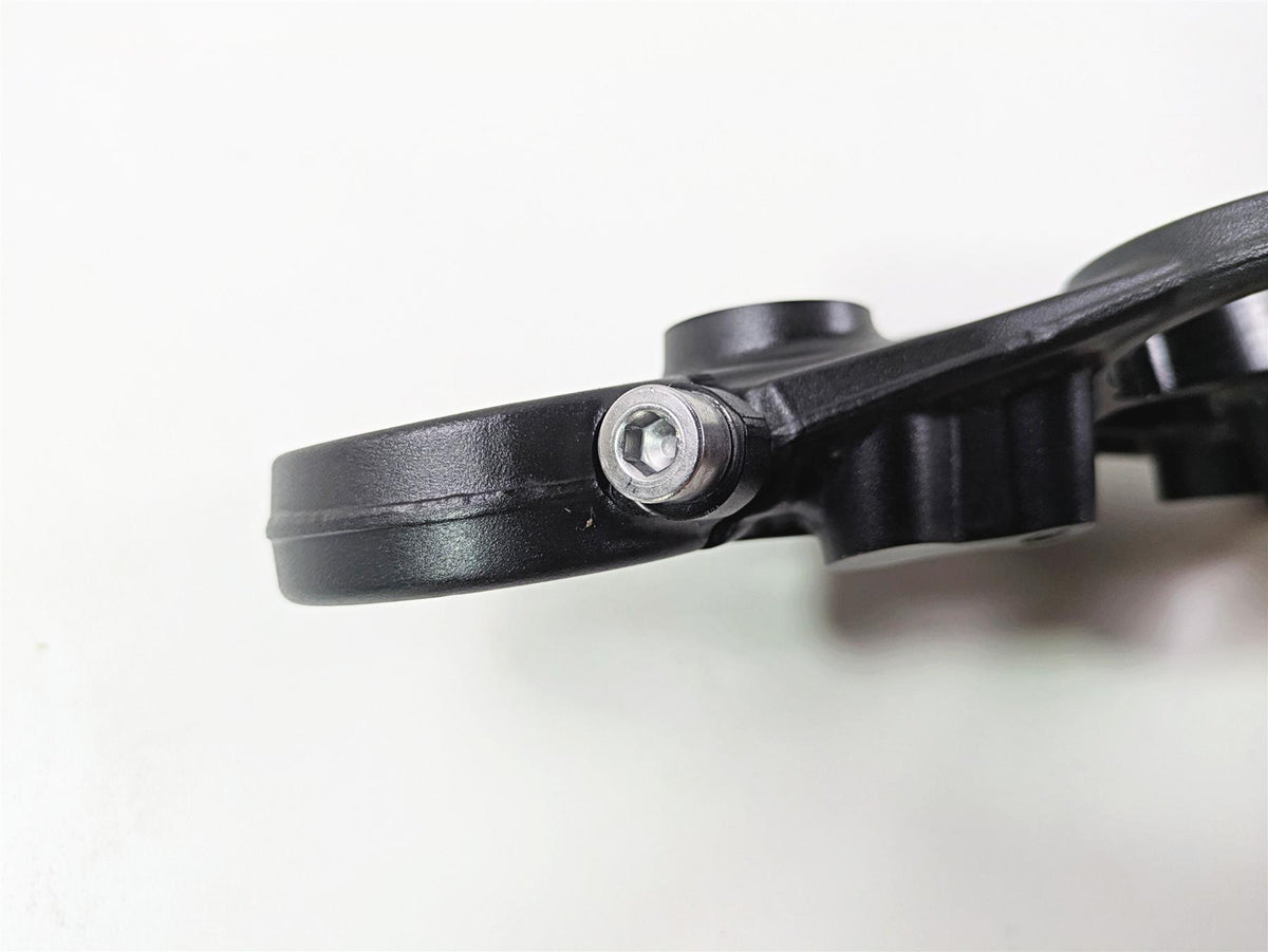 2024 Triumph Street Triple 765 R Upper Triple Tree Steering Clamp T2041726 {{ shop.shopifyCountryName }} - Mototech271