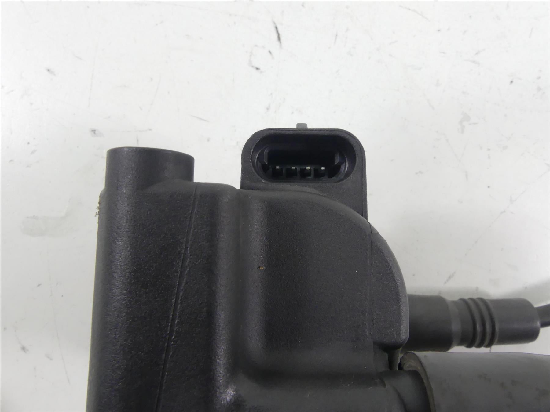 2005 Harley Touring CVO FLHTCSE Electra Glide Delphi Ignition Coil 31696-07A {{ shop.shopifyCountryName }} - Mototech271