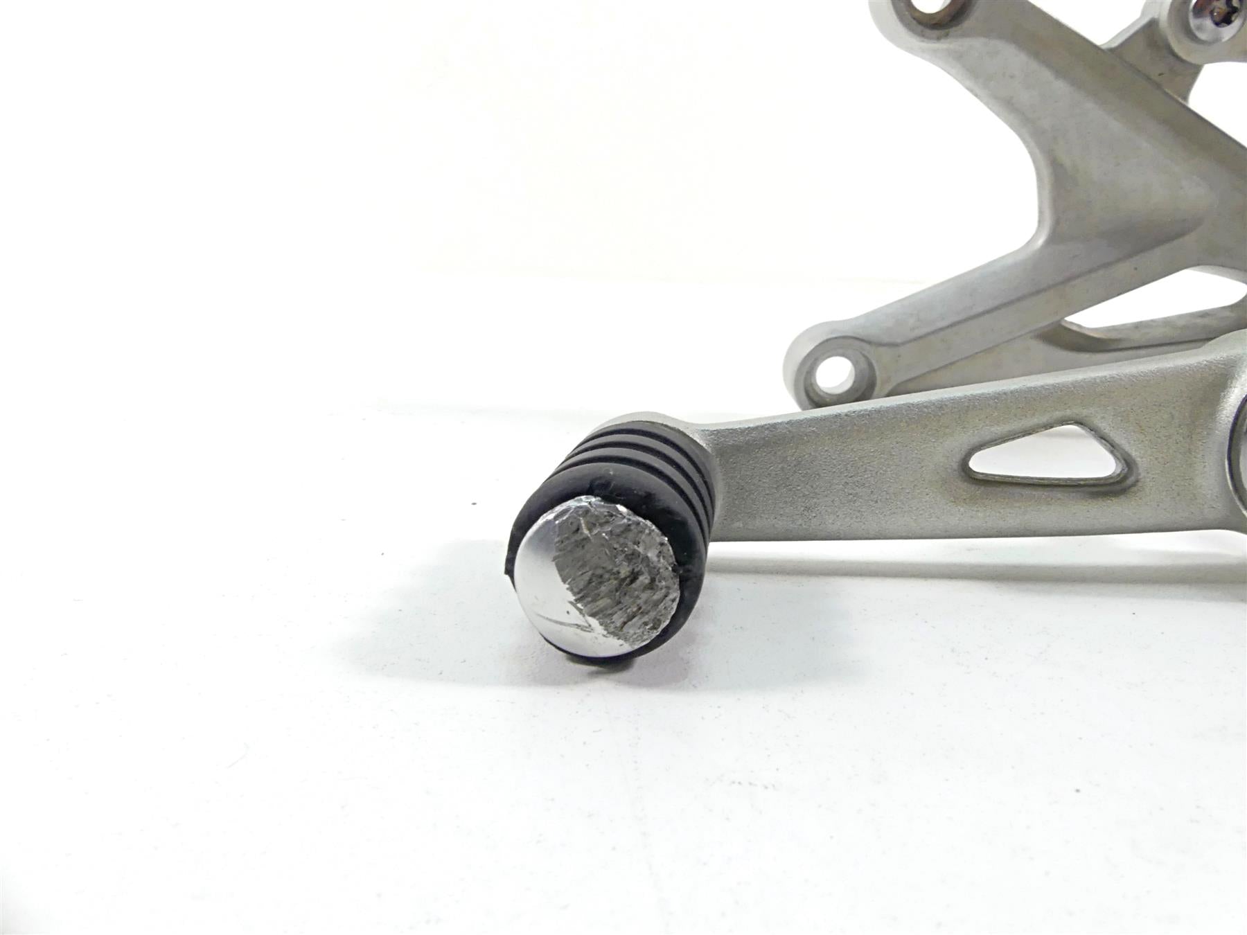 2022 Triumph Speed Triple 1200 RS Front Left Footpeg & Shifter T2082544 T2082910 {{ shop.shopifyCountryName }} - Mototech271