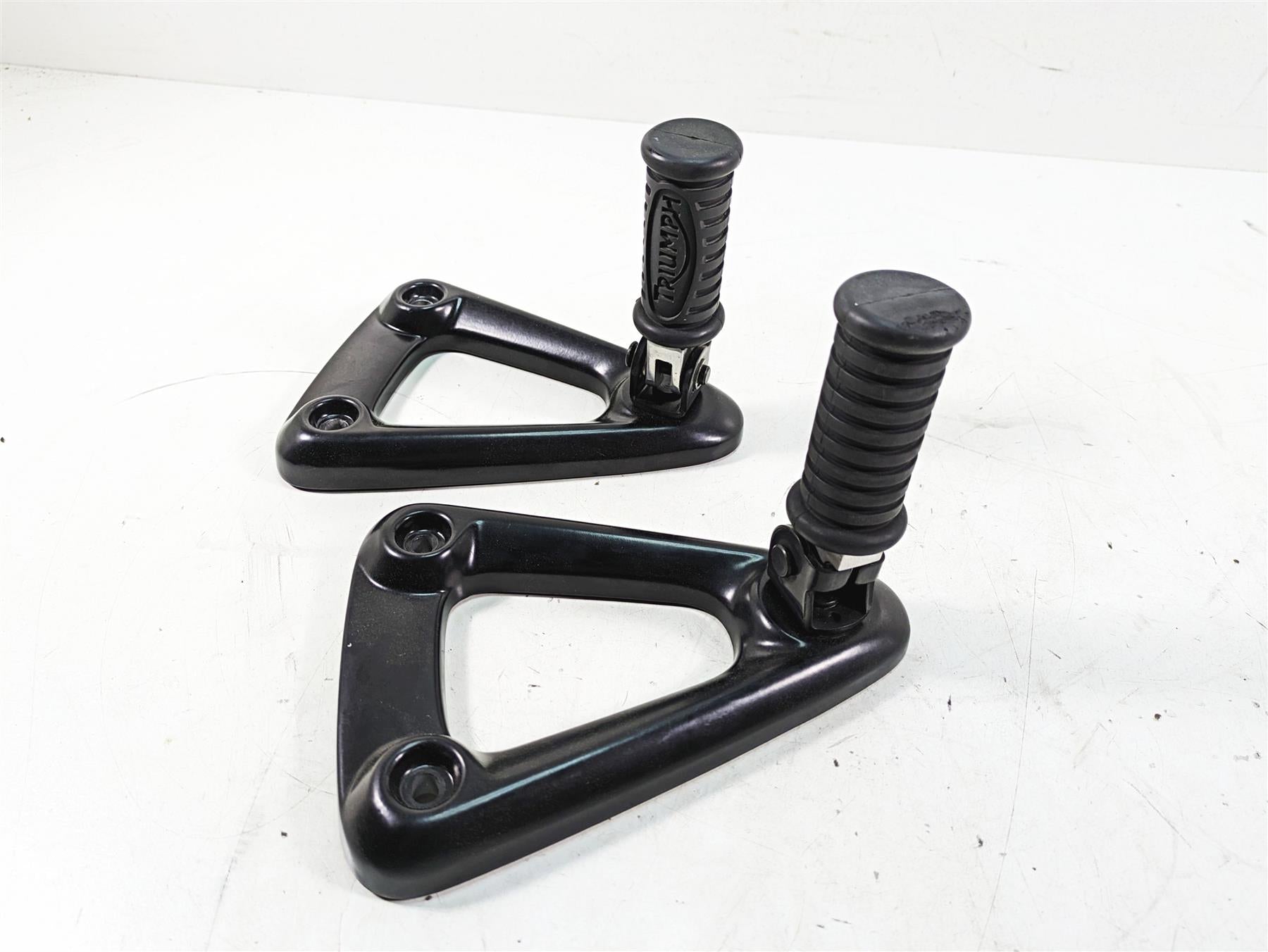 2011 Triumph America Rear Footpeg Foot Peg Set T2081043 T2081062 {{ shop.shopifyCountryName }} - Mototech271