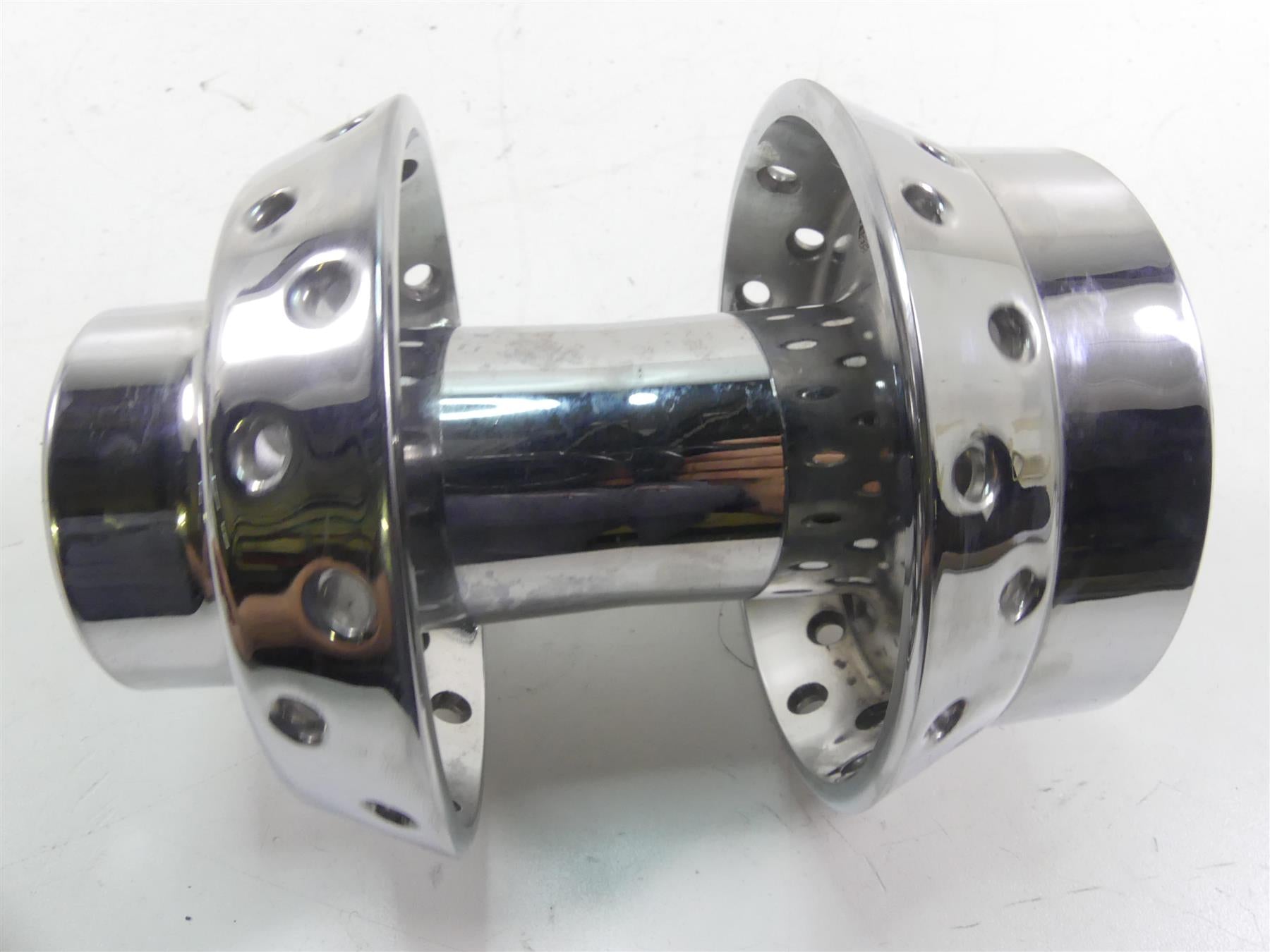 2004 Harley FXDWGI Dyna Wide Glide Front Chrome Spoke Wheel Hub 43671-05A {{ shop.shopifyCountryName }} - Mototech271