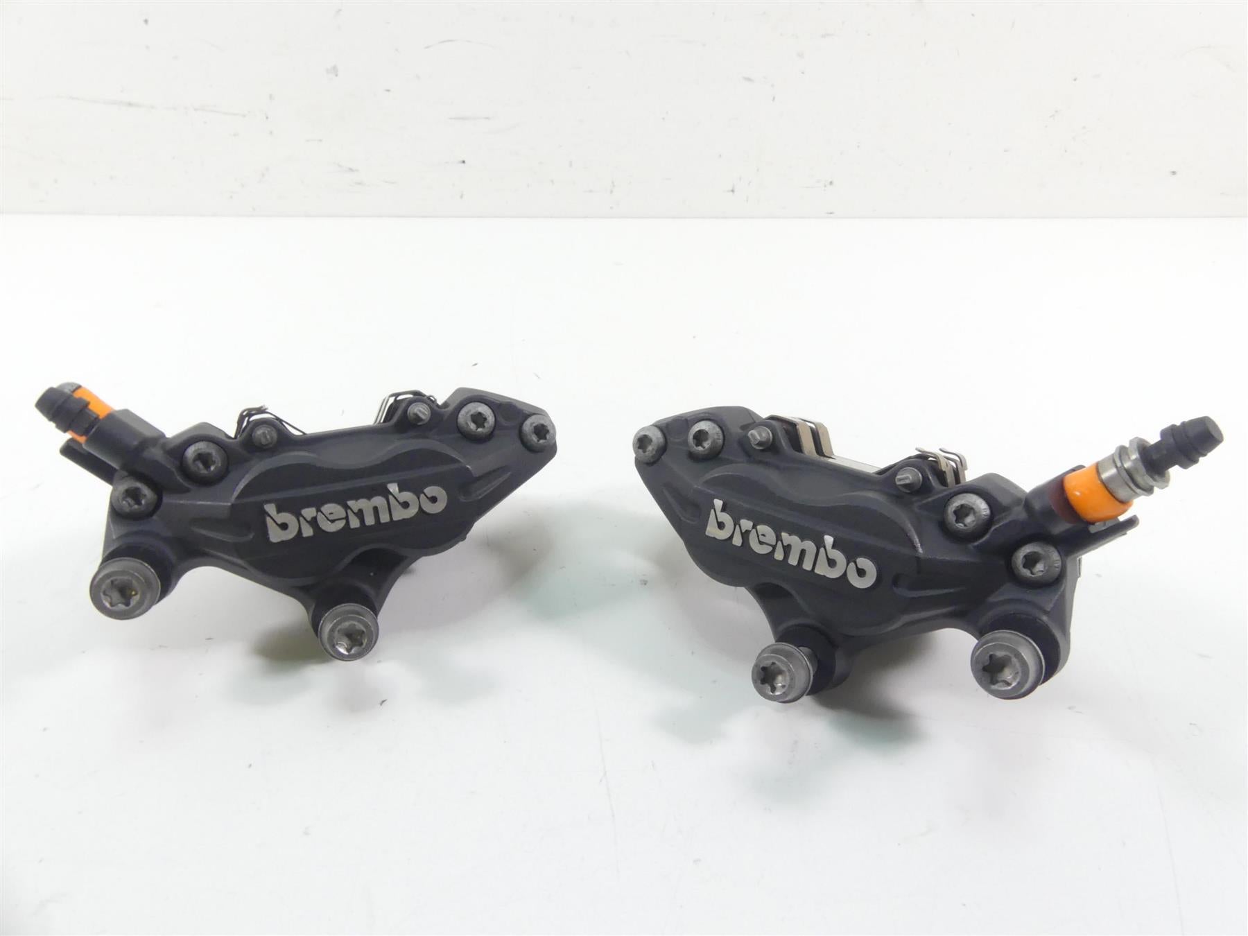 2017 BMW RnineT Racer K32 Front Brembo Brake Caliper Set 34117716717 34117716718 {{ shop.shopifyCountryName }} - Mototech271