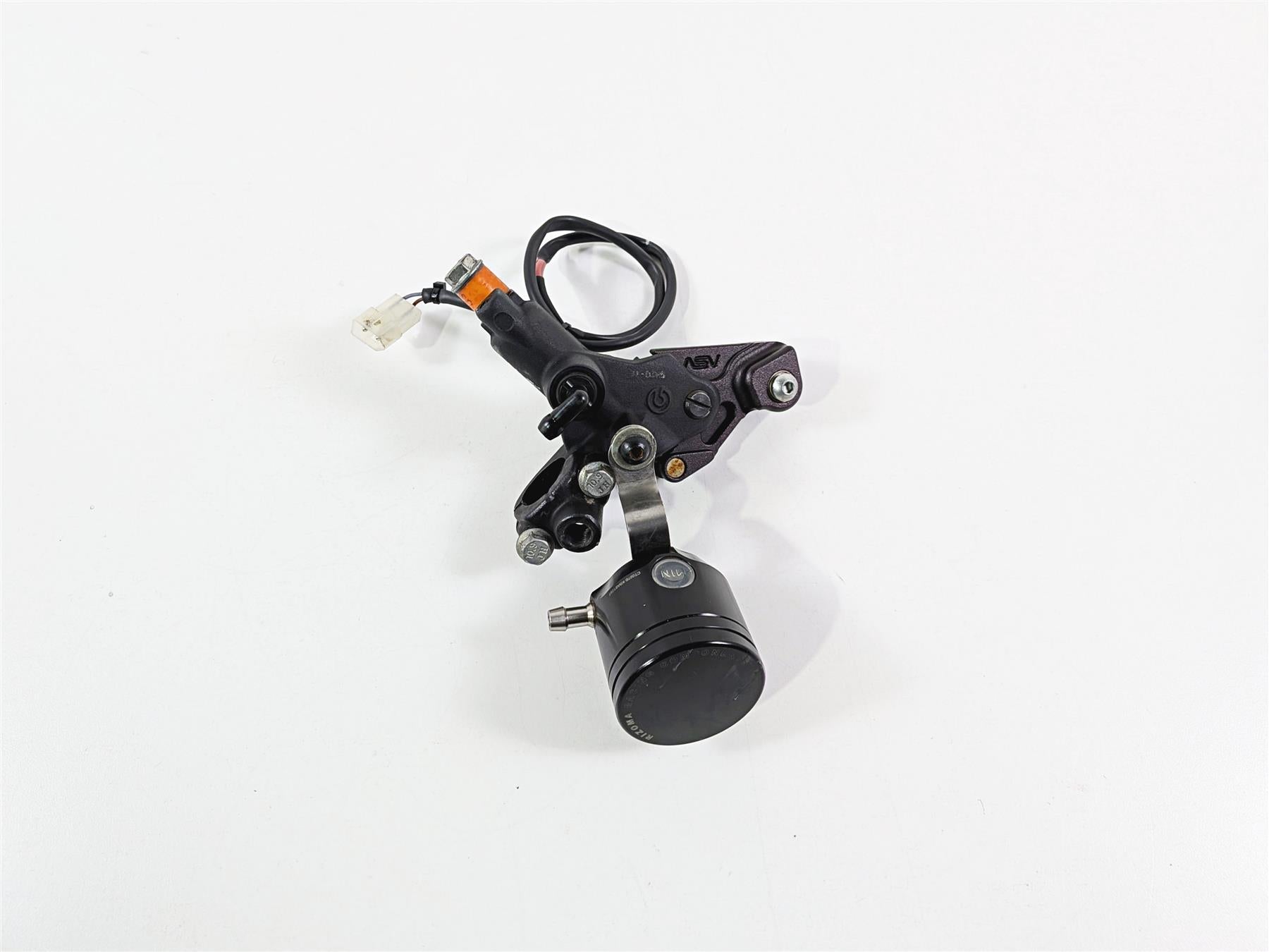 2016 Aprilia RSV 1100 Tuono V4 Factory Brembo Front Brake Master Cylinder B044605 {{ shop.shopifyCountryName }} - Mototech271