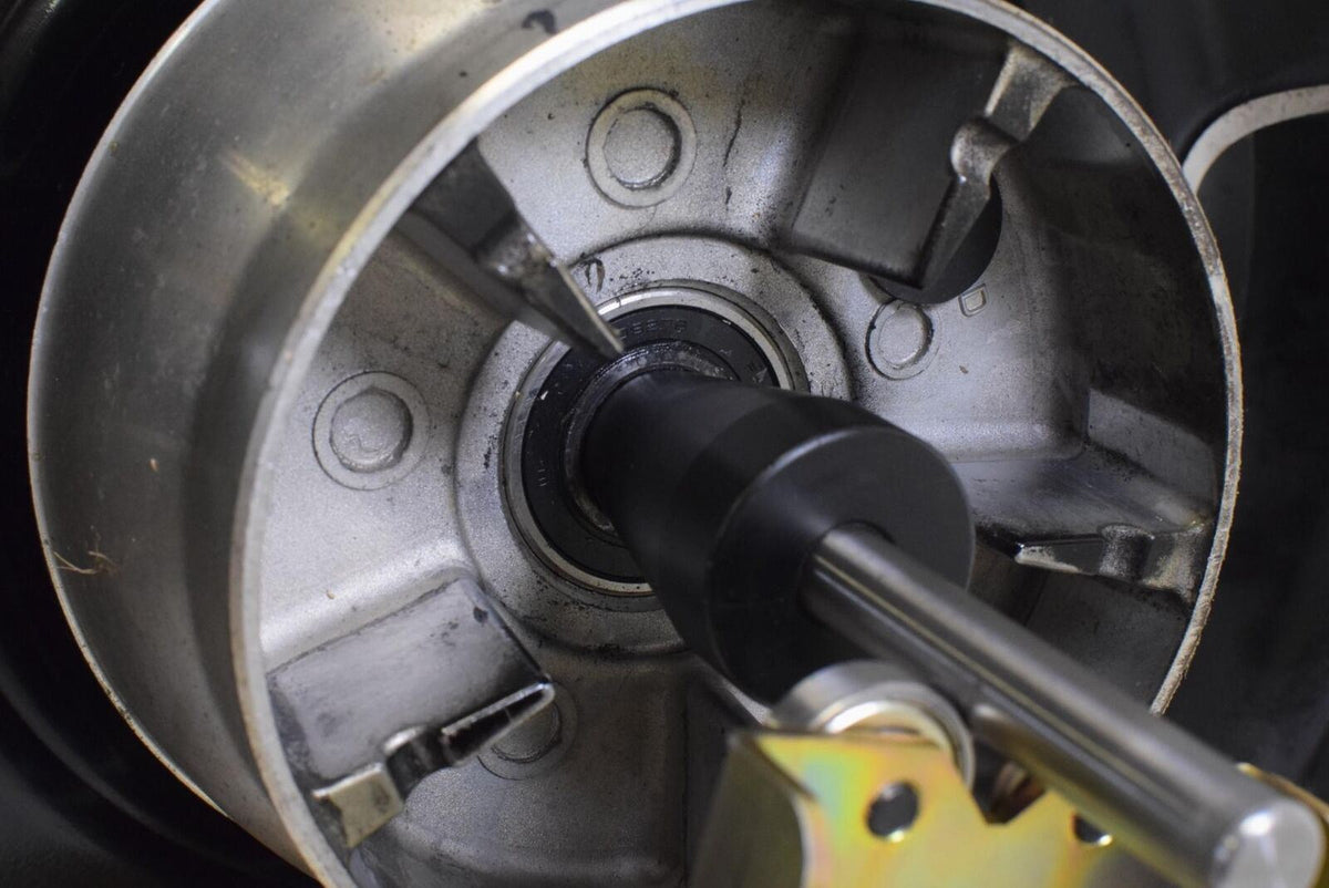 2010 Harley Touring FLHX Street Glide Rear 16x5 Wheel Rim STRAIGHT 40900194 {{ shop.shopifyCountryName }} - Mototech271