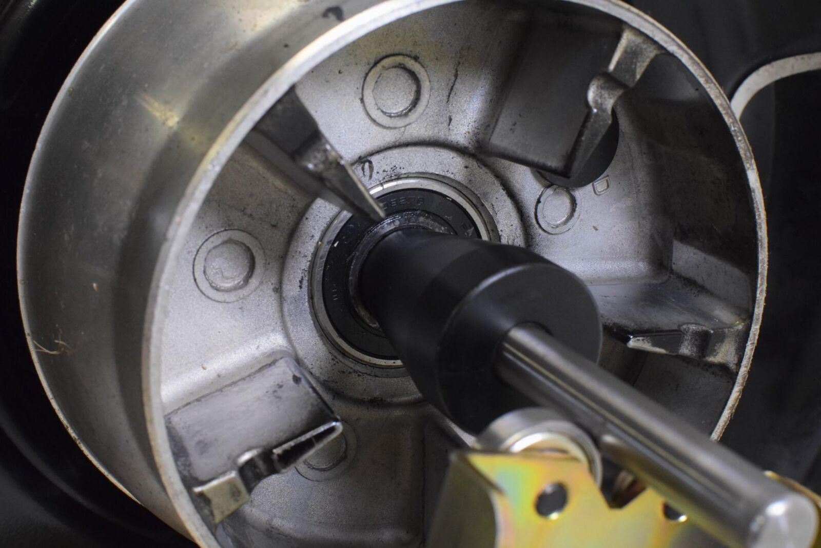 2010 Harley Touring FLHX Street Glide Rear 16x5 Wheel Rim STRAIGHT 40900194 {{ shop.shopifyCountryName }} - Mototech271