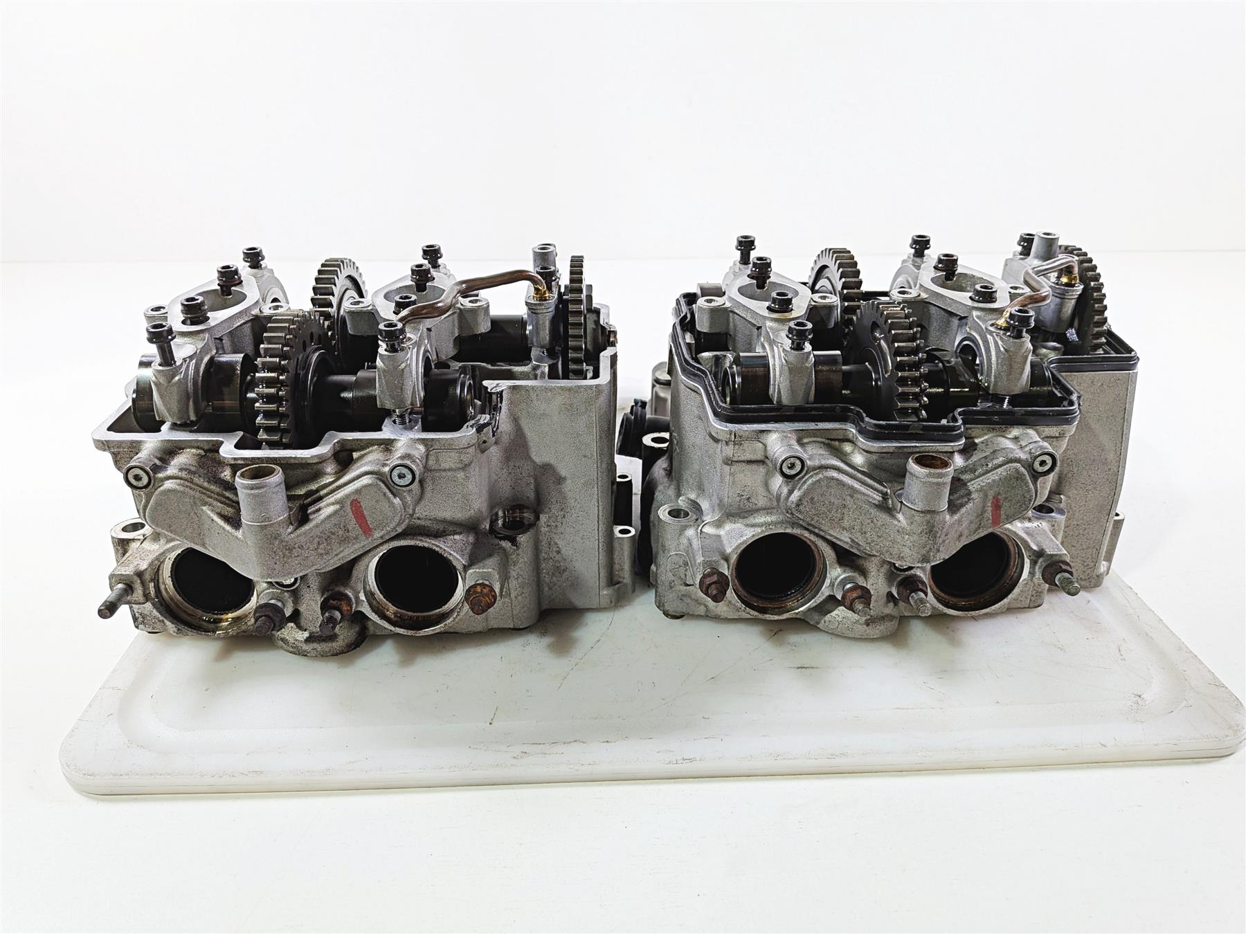 2014 Aprilia RSV4 RR Factory Front Rear Cylinder Head Cam Shaft Set 14K B0447525 {{ shop.shopifyCountryName }} - Mototech271