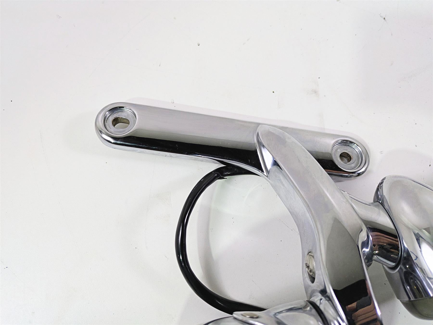 2007 Harley Touring FLHRSE CVO Road King Front Spotlight Turn Signals 68614-03 {{ shop.shopifyCountryName }} - Mototech271