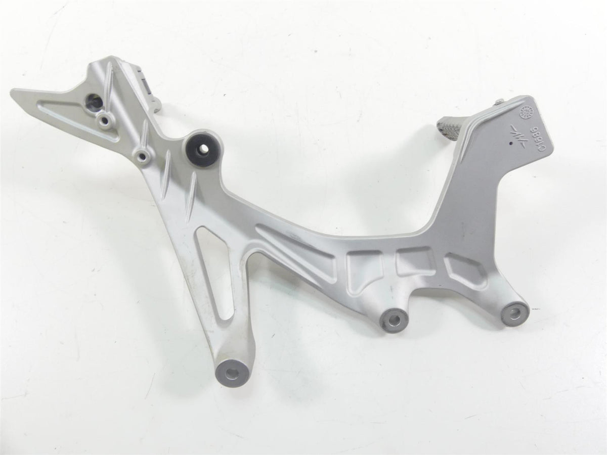 2018 Mv Agusta Brutale 800 RR Right Footpeg Foot Peg Mount Bracket Set 8AA0C1686 {{ shop.shopifyCountryName }} - Mototech271
