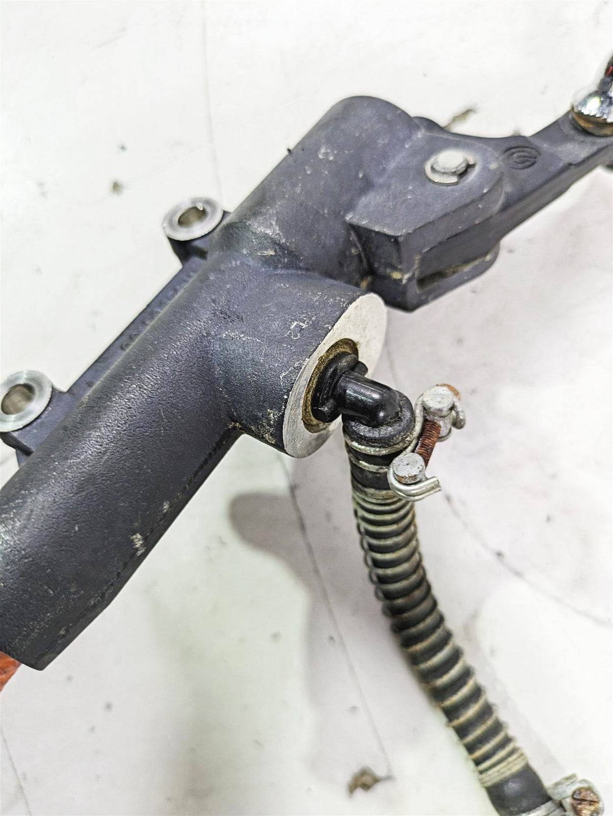 1998 Moto Guzzi California 1100 EV Rear Brembo Brake Master Cylinder GU31666990 {{ shop.shopifyCountryName }} - Mototech271