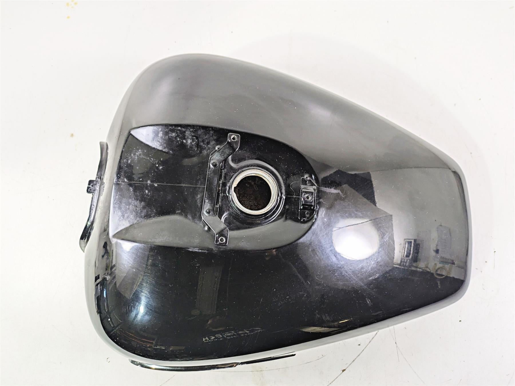 2002 Honda V-Twin VTX1800 C Fuel Gas Petrol Tank - No Dents - Read 17520-MCH {{ shop.shopifyCountryName }} - Mototech271