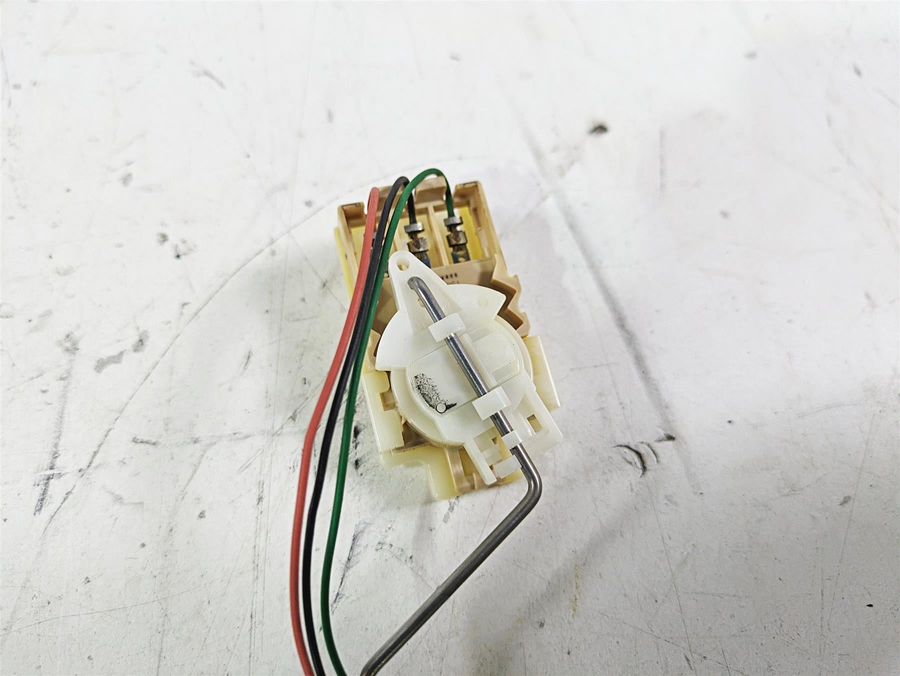 2020 Triumph Street Scrambler 900 Fuel Gas Petrol Level Sensor T2403627 {{ shop.shopifyCountryName }} - Mototech271