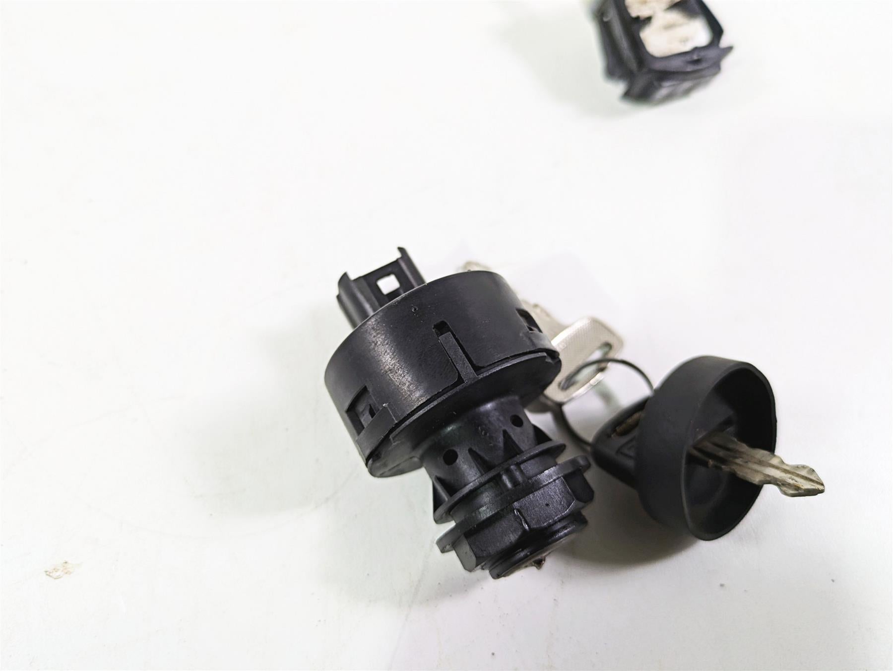 2020 Polaris Sportsman 1000 XP Ignition Switch Key Set 4016033 {{ shop.shopifyCountryName }} - Mototech271
