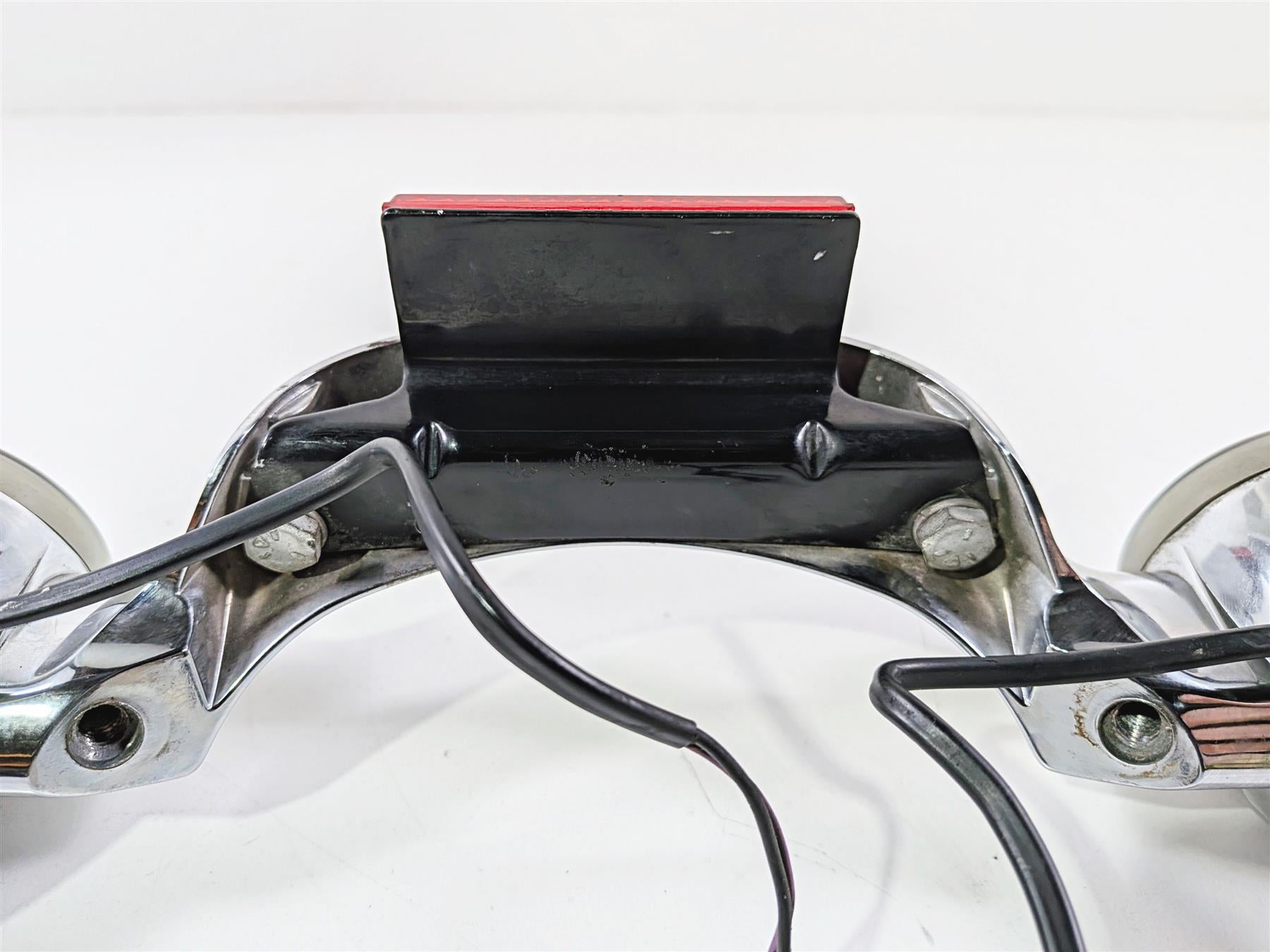 2011 Harley Touring FLHTCU CVO Electra Glide Rear Turn Signal Bar 69824-09-Mototech271