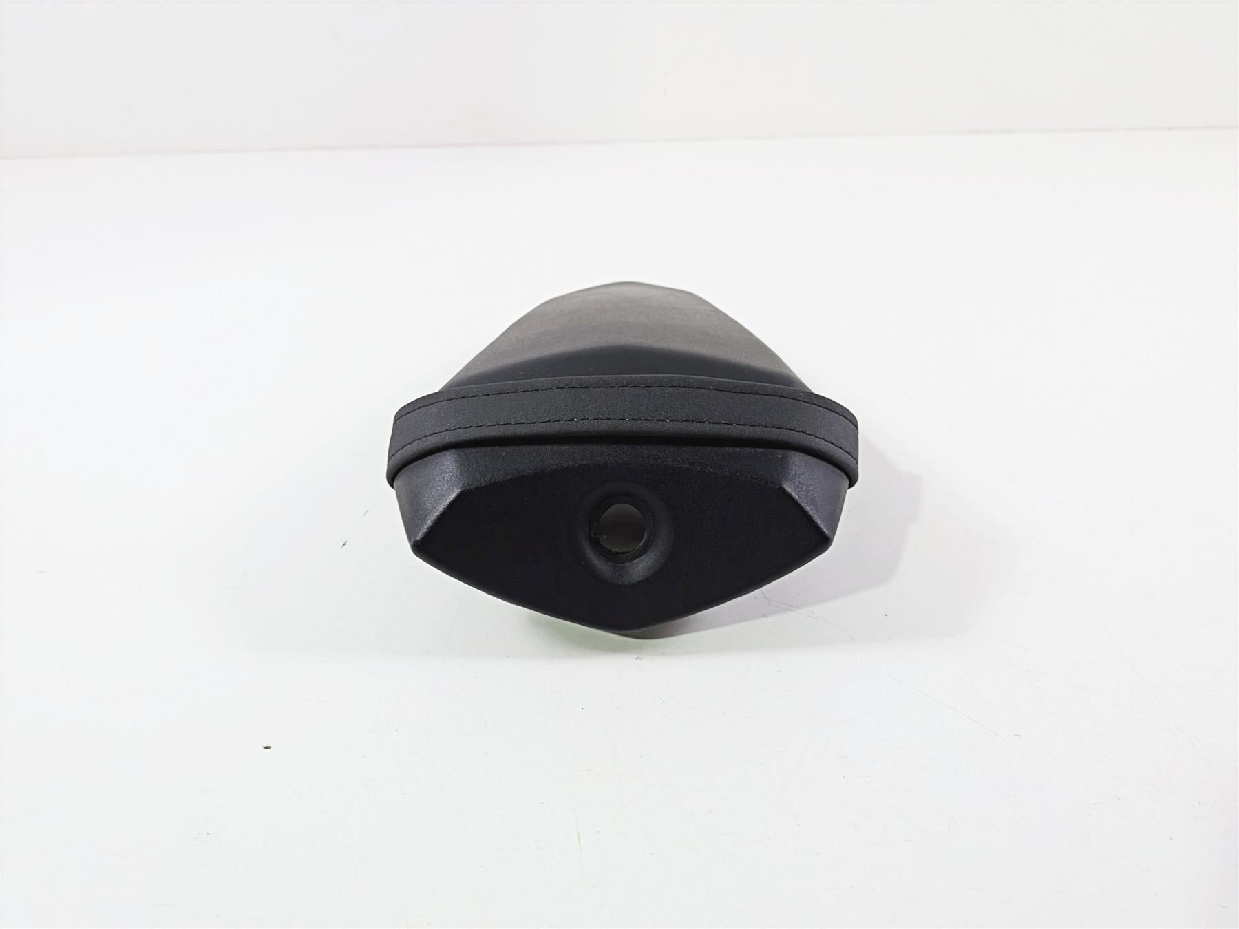 2025 Yamaha YZF R7 Nice Rear Passenger Seat Saddle Pillion BEB-24750-00-00 {{ shop.shopifyCountryName }} - Mototech271