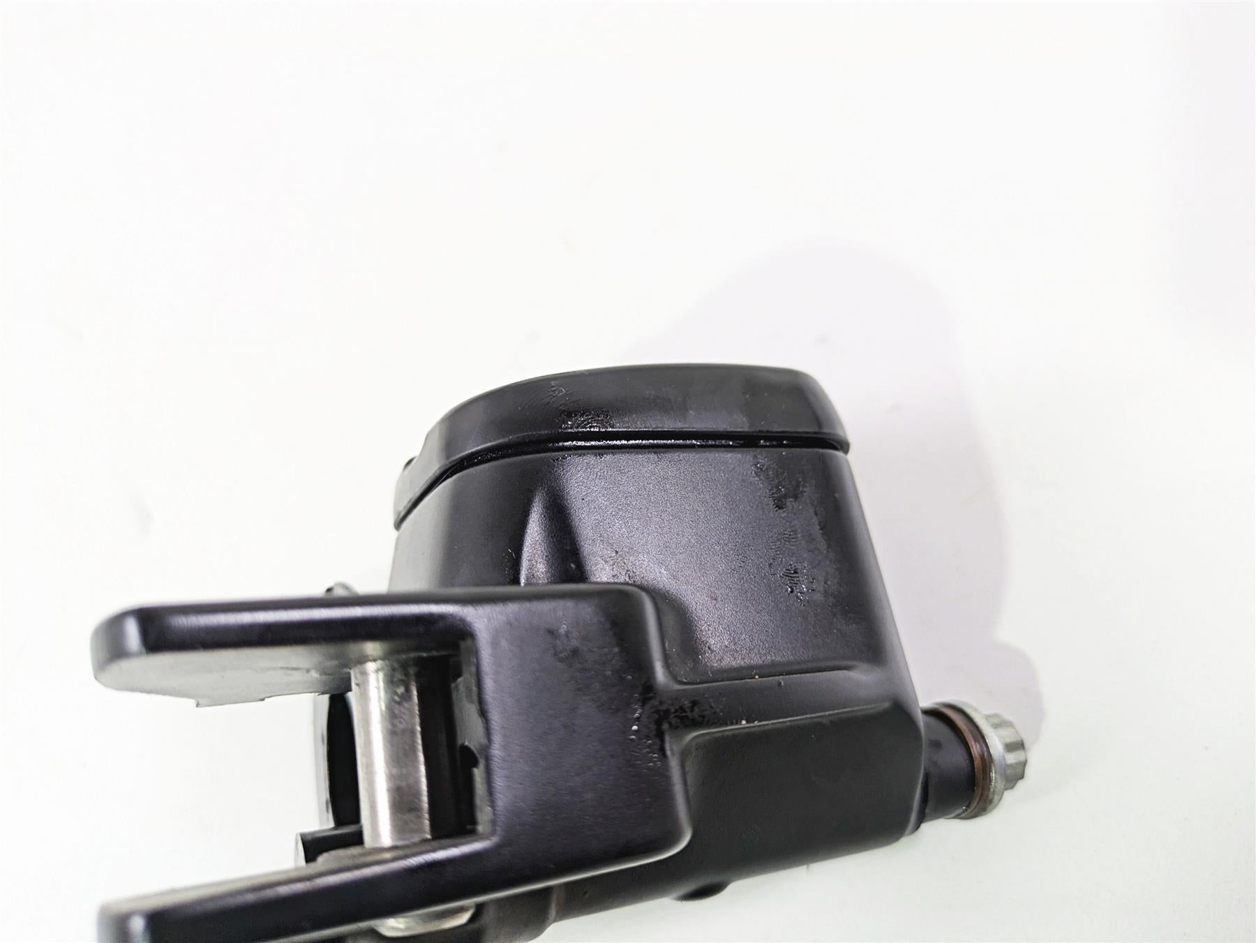 2011 Harley FXDC Dyna Super Glide Front Brake Master Cylinder 9/16" 45019-08C {{ shop.shopifyCountryName }} - Mototech271