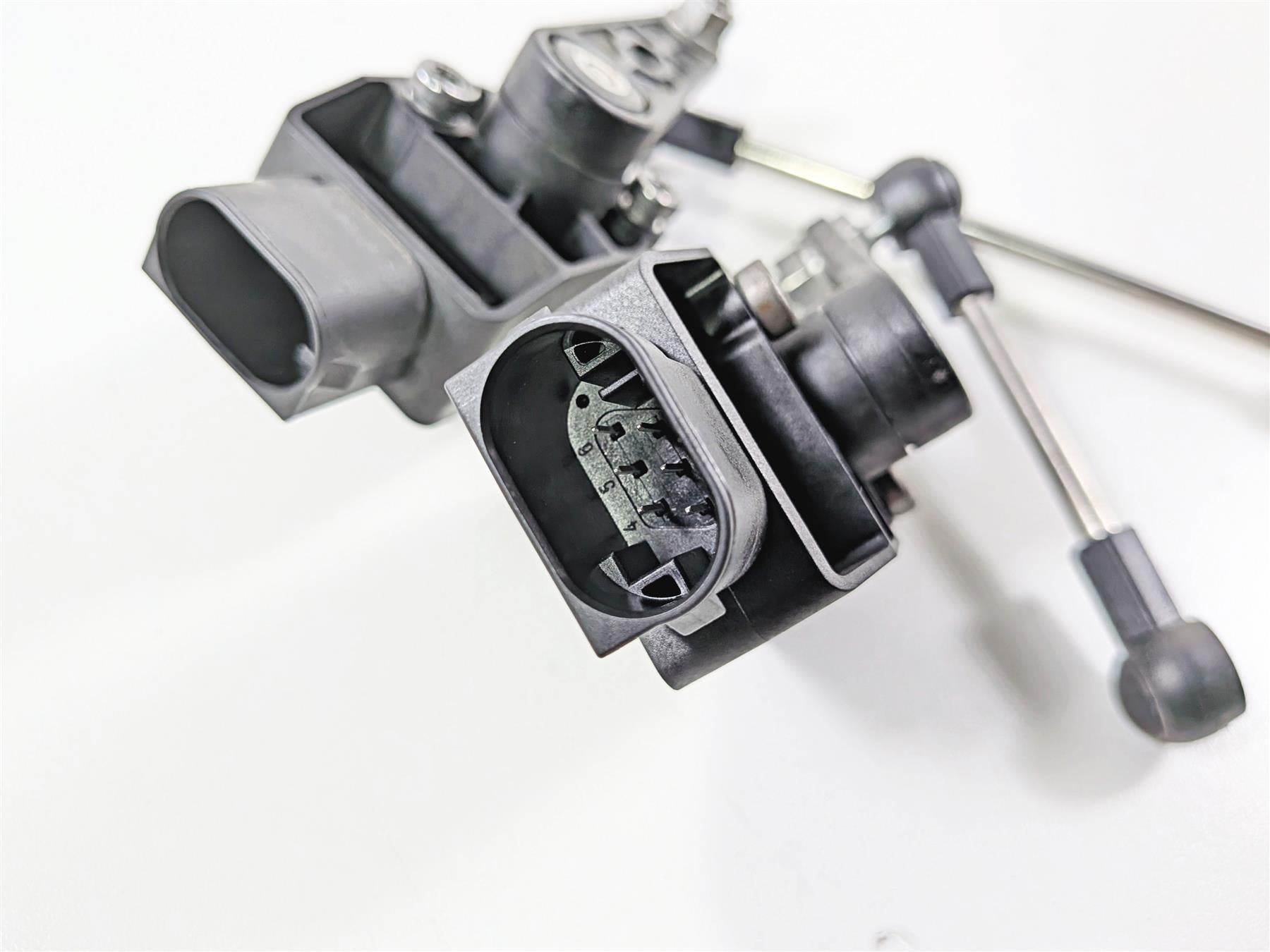 2016 BMW R1200 GS K50 Front Rear Leveling Sensor Set 37146870000 {{ shop.shopifyCountryName }} - Mototech271