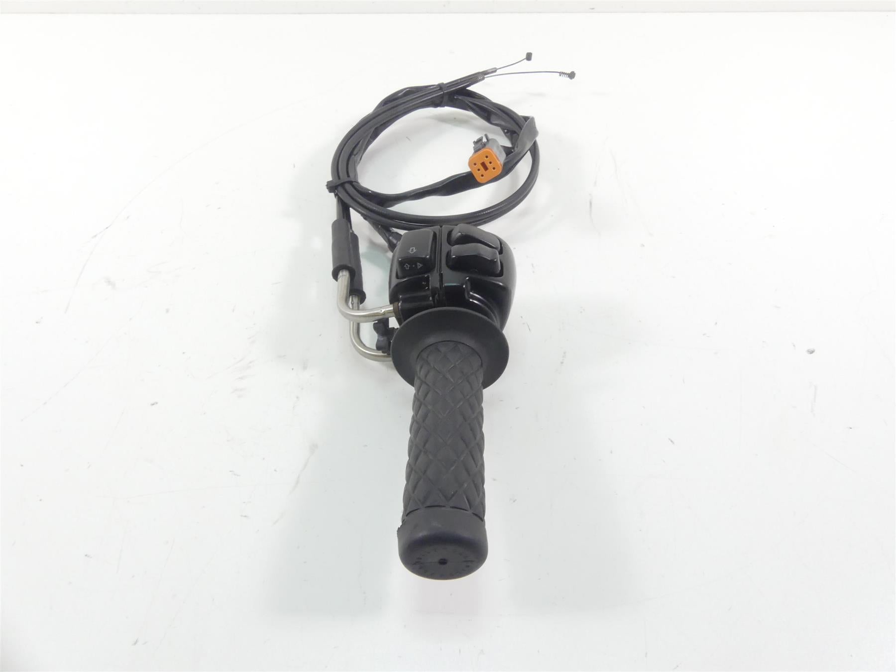 2003 Harley Dyna 100TH FXDL Low Rider Right Hand Control Switch - Read 71589-96B {{ shop.shopifyCountryName }} - Mototech271