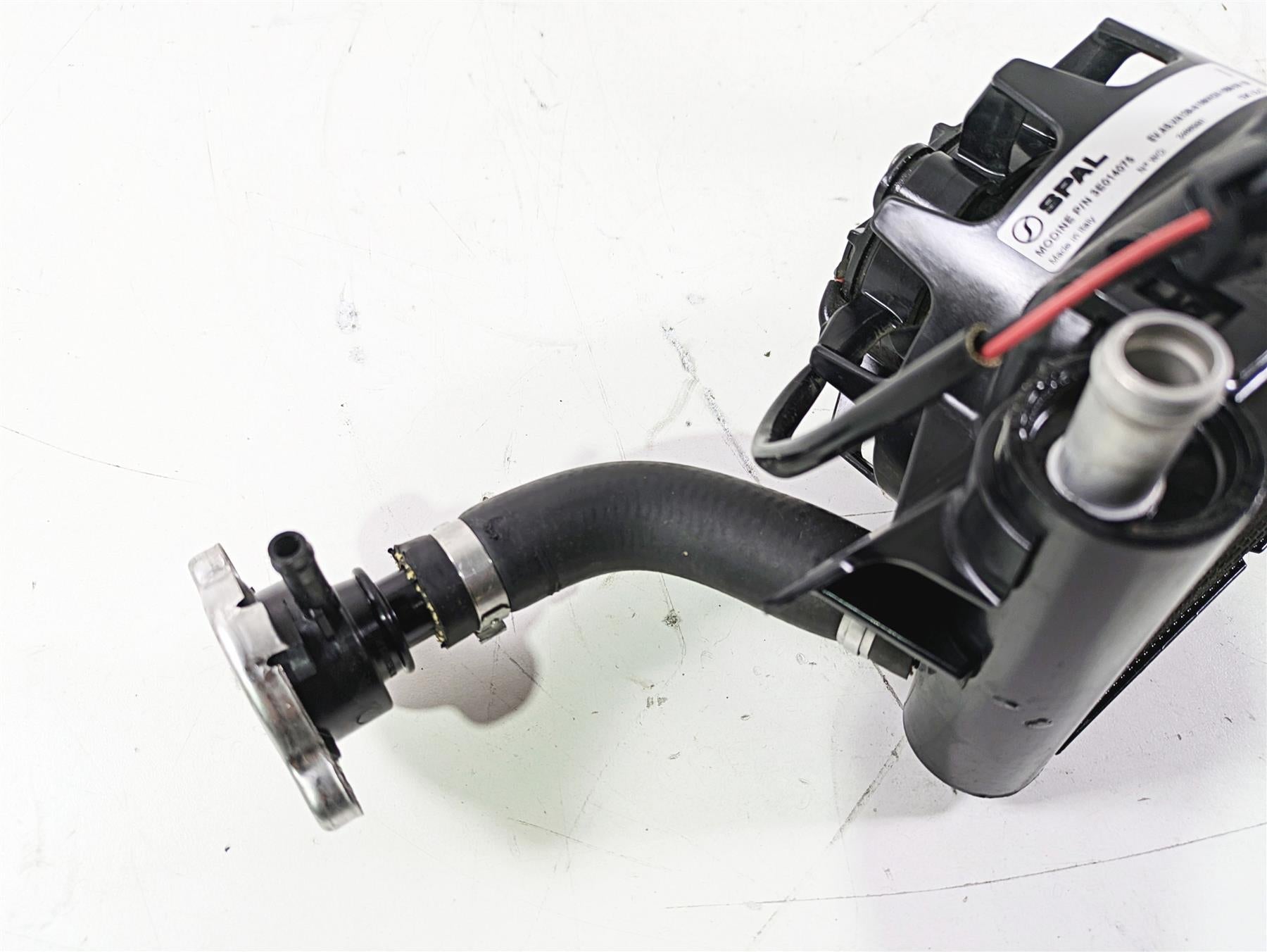 2015 Harley Touring FLHTKL E -Glide Low Right Radiator Fan Set 26800003F {{ shop.shopifyCountryName }} - Mototech271