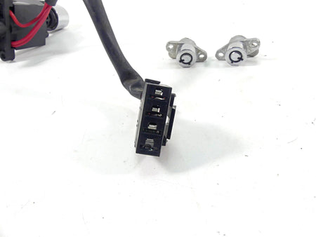 2004 Harley Touring FLHTCUI Electra Glide Ignition Switch Lock Set -Vin 71640-99 {{ shop.shopifyCountryName }} - Mototech271