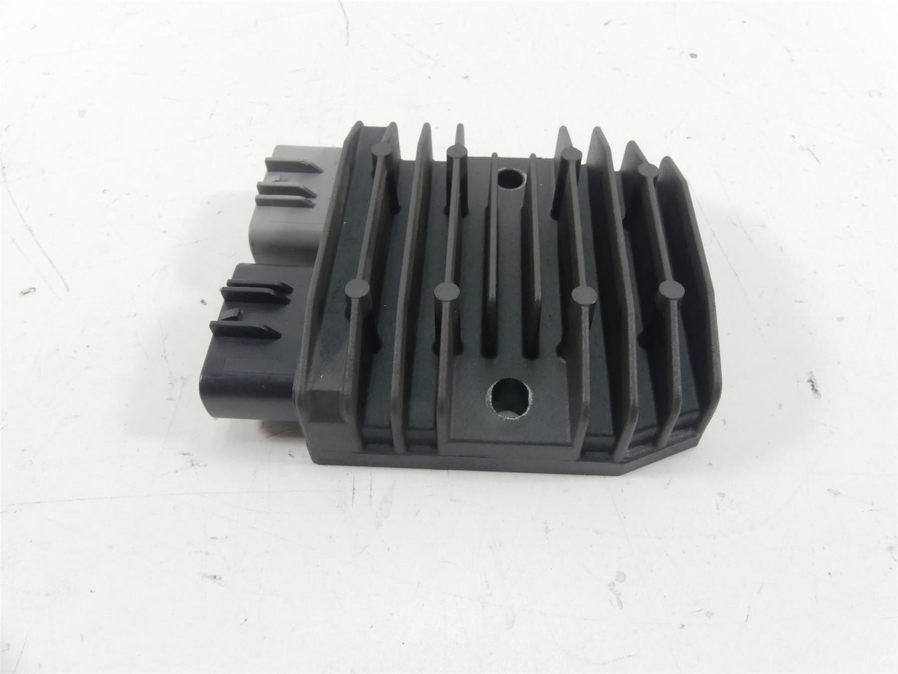 2006 Yamaha Roadliner XV1900 Rectifier Voltage Regulator FH012AA 1D7-81960-00-00 {{ shop.shopifyCountryName }} - Mototech271