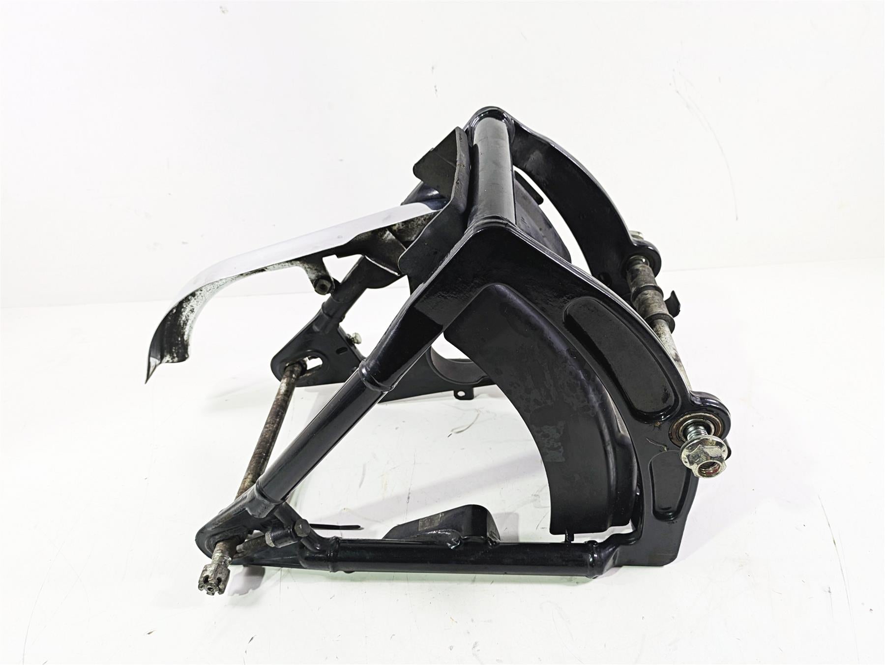 2004 Harley FLSTCI Softail Heritage Rear Swingarm & 3/4 Axle 47573-00A {{ shop.shopifyCountryName }} - Mototech271