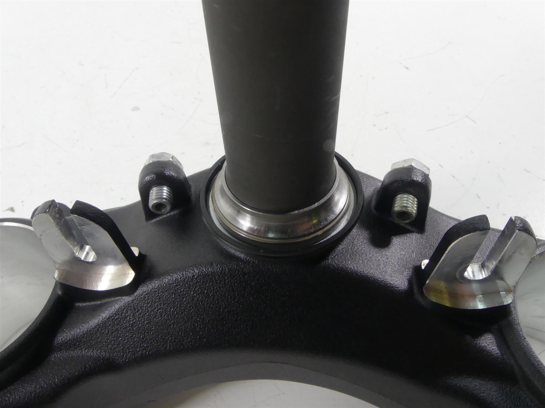 2017 Ducati Monster 1200 S Lower Triple Tree Ohlins Steering Yoke 342P0972AB {{ shop.shopifyCountryName }} - Mototech271
