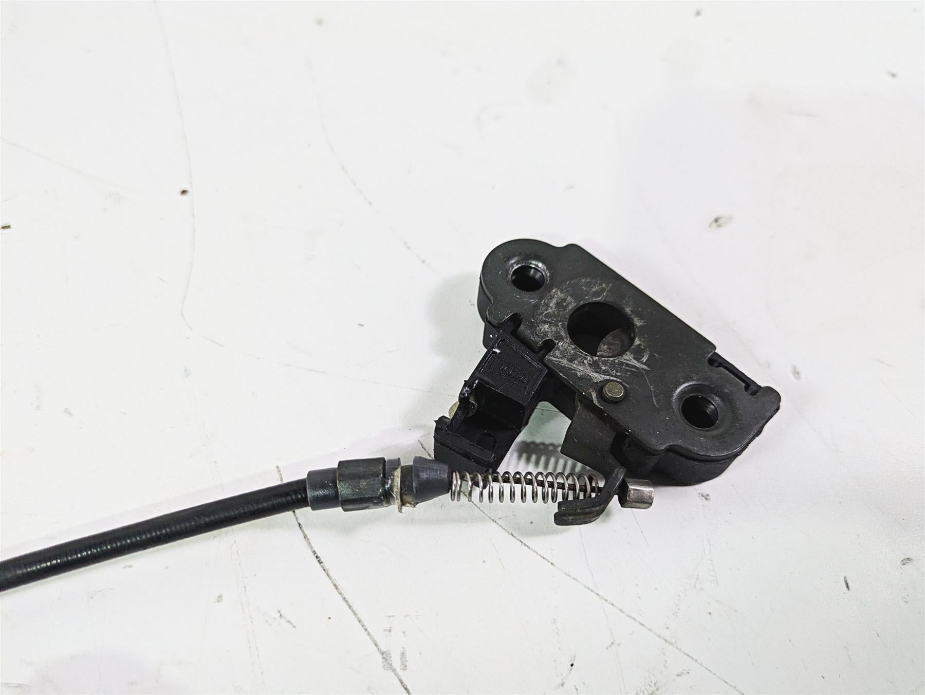 2012 Triumph Daytona 675 Ignition Switch Key Lock Tank Cap Set T2507563 {{ shop.shopifyCountryName }} - Mototech271