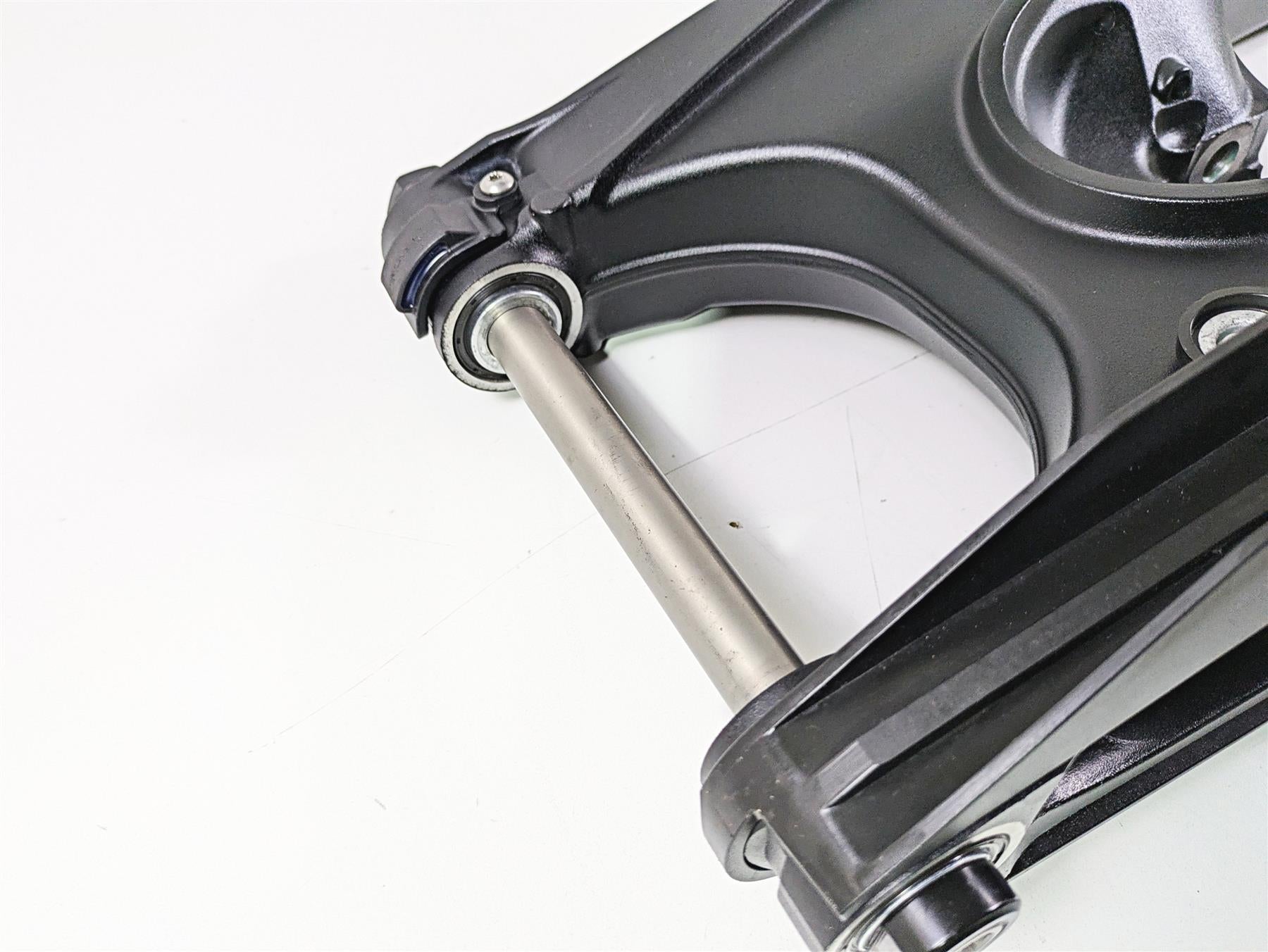 2022 KTM 1290 Super Adventure S Swingarm & Axle & Pivot Bolt 61904030044C1 {{ shop.shopifyCountryName }} - Mototech271