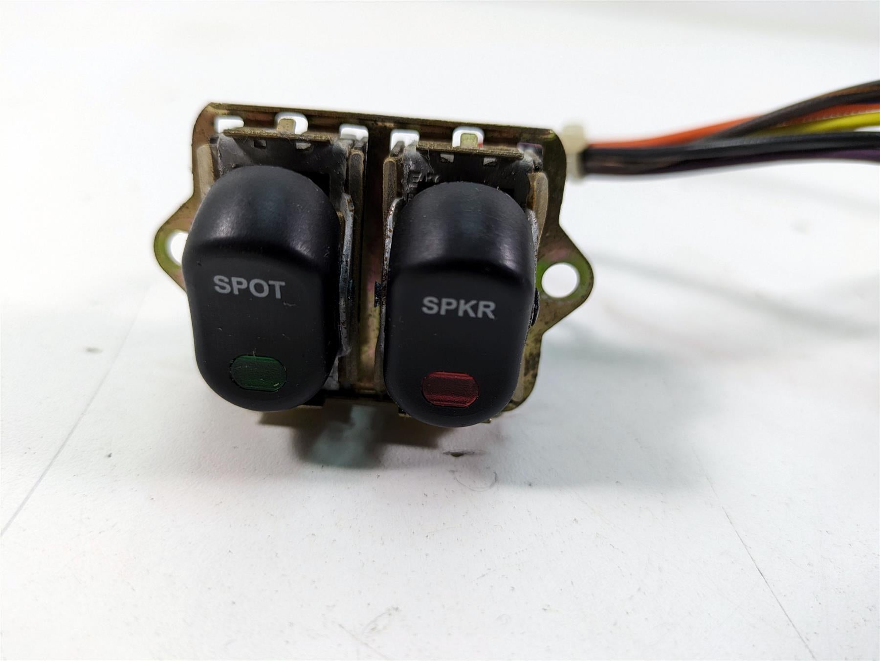 2006 Harley Touring FLHTCUI Electra Glide Auxiliary Switches Set 70279-98 {{ shop.shopifyCountryName }} - Mototech271