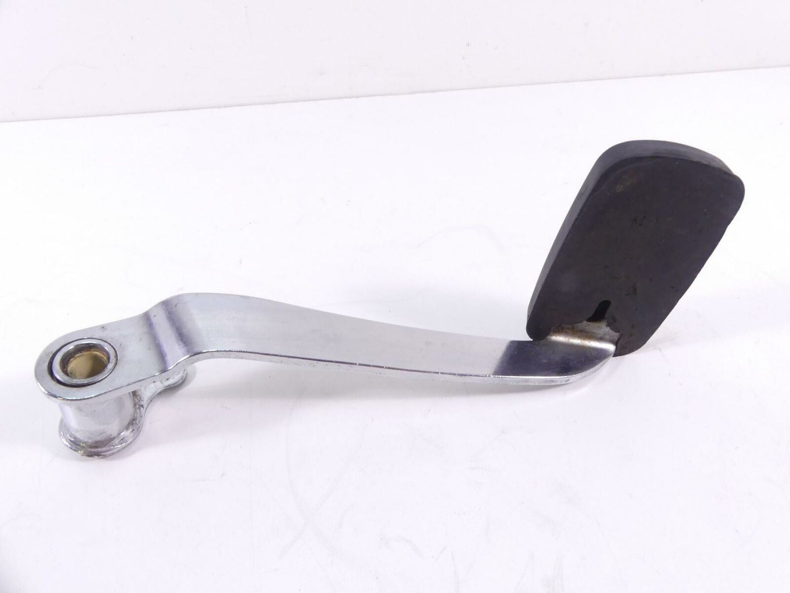 2006 Harley Touring FLHTCUI Electra Glide Rear Brake Pedal 42407-02 {{ shop.shopifyCountryName }} - Mototech271