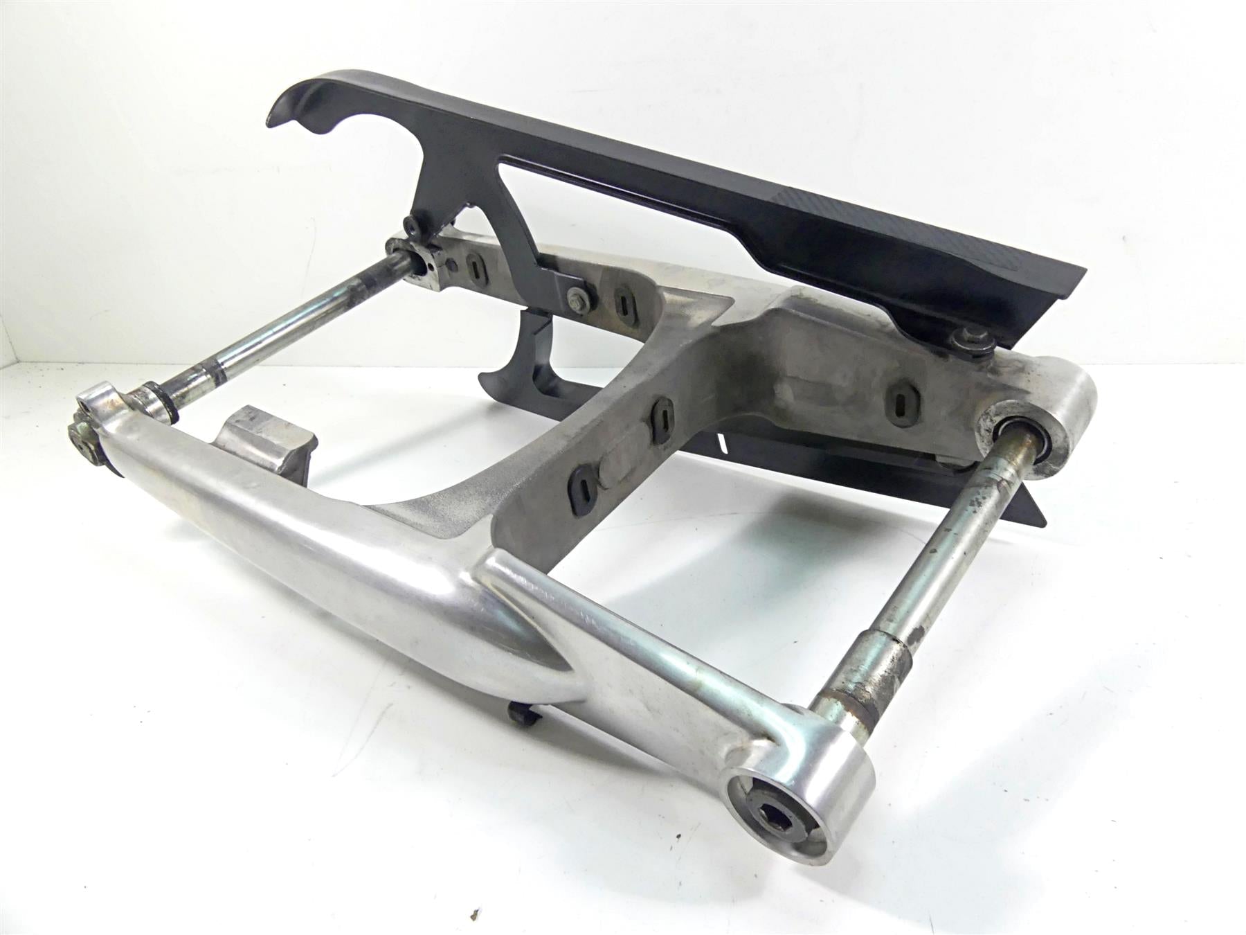 2013 Harley VRSCF Muscle Vrod Swingarm Swing Arm & Guards 48606-07A {{ shop.shopifyCountryName }} - Mototech271