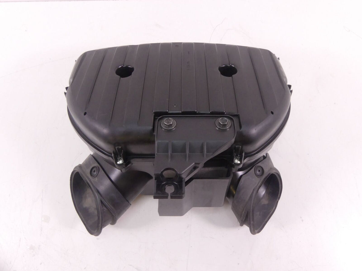 2018 Suzuki GSXR750 Air Box Filter Breather Cleaner 13720-14J00 {{ shop.shopifyCountryName }} - Mototech271