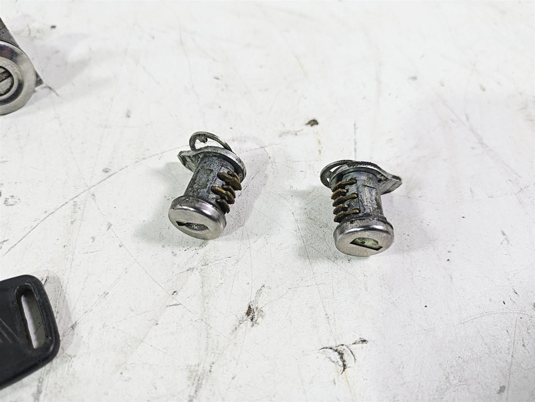 1998 Honda GL1500 Valkyrie Tour Ignition Switch Key Lock Set 35010-MZ0-700 {{ shop.shopifyCountryName }} - Mototech271
