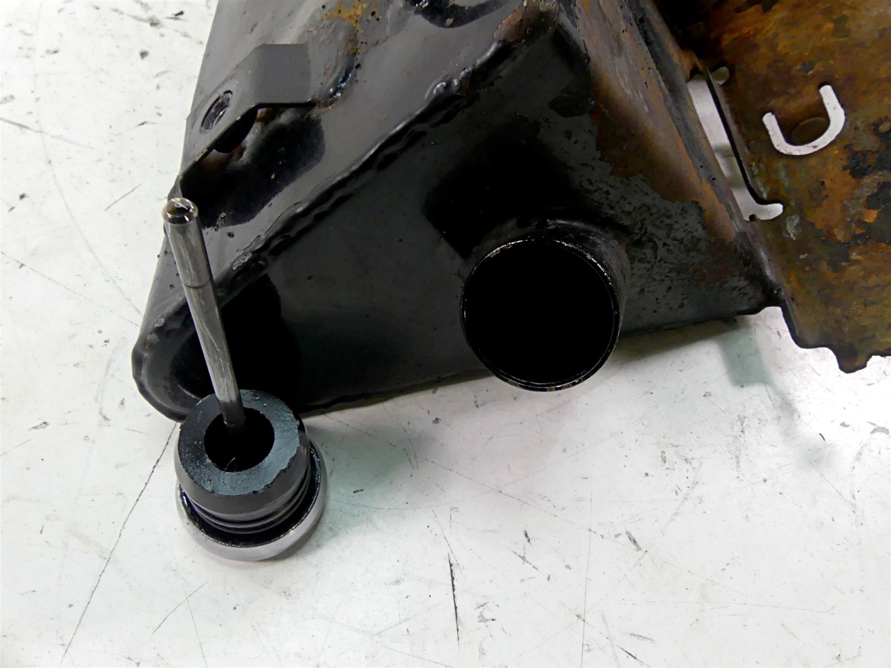 1979 Harley Sportster XLS1000 Roadster Oil Tank Reservoir - Oem Paint 62449-79 {{ shop.shopifyCountryName }} - Mototech271