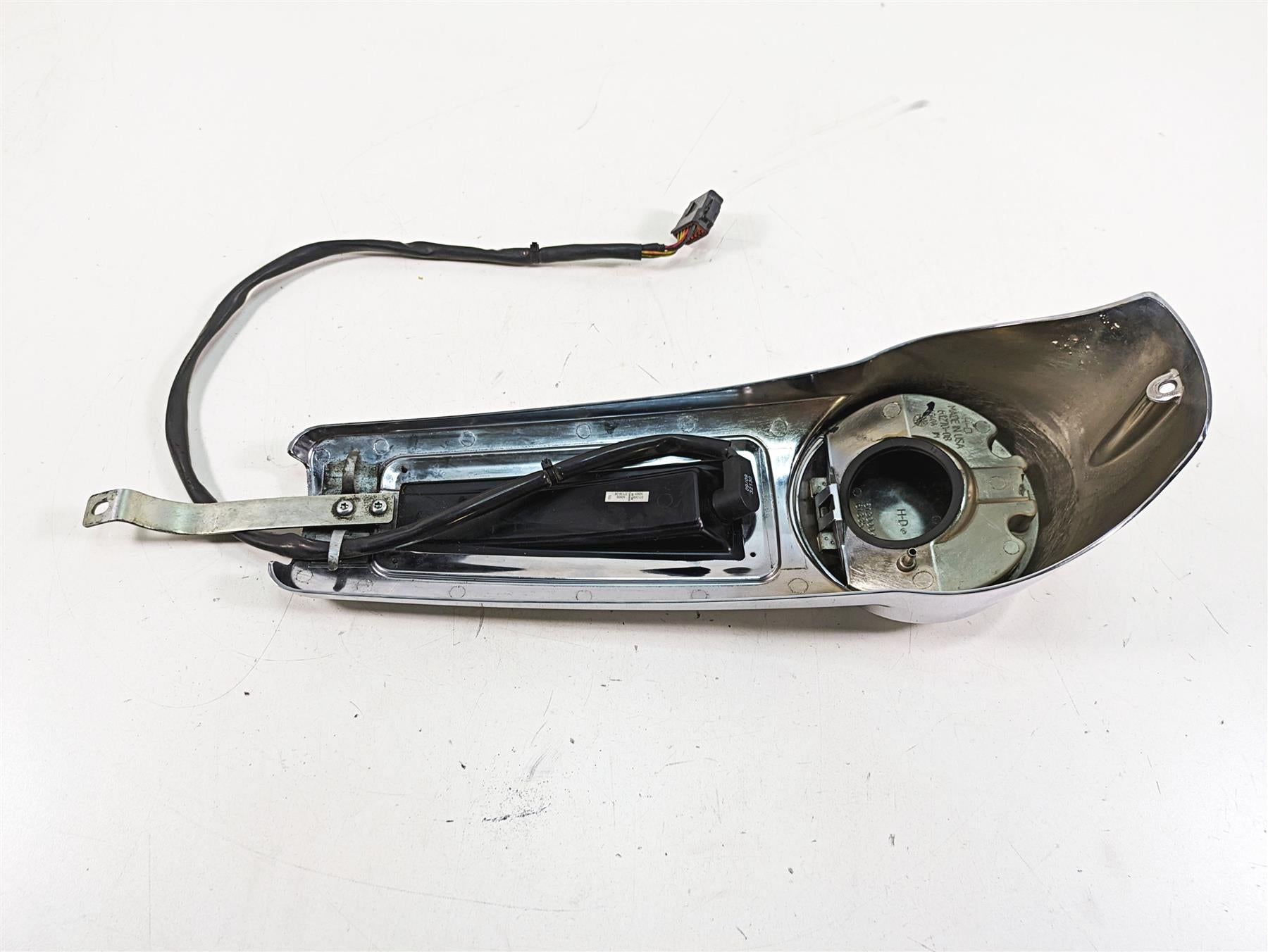 2010 Harley Touring FLHTCU Electra Glide Gas Tank Dash Cover Console 61270-08 {{ shop.shopifyCountryName }} - Mototech271