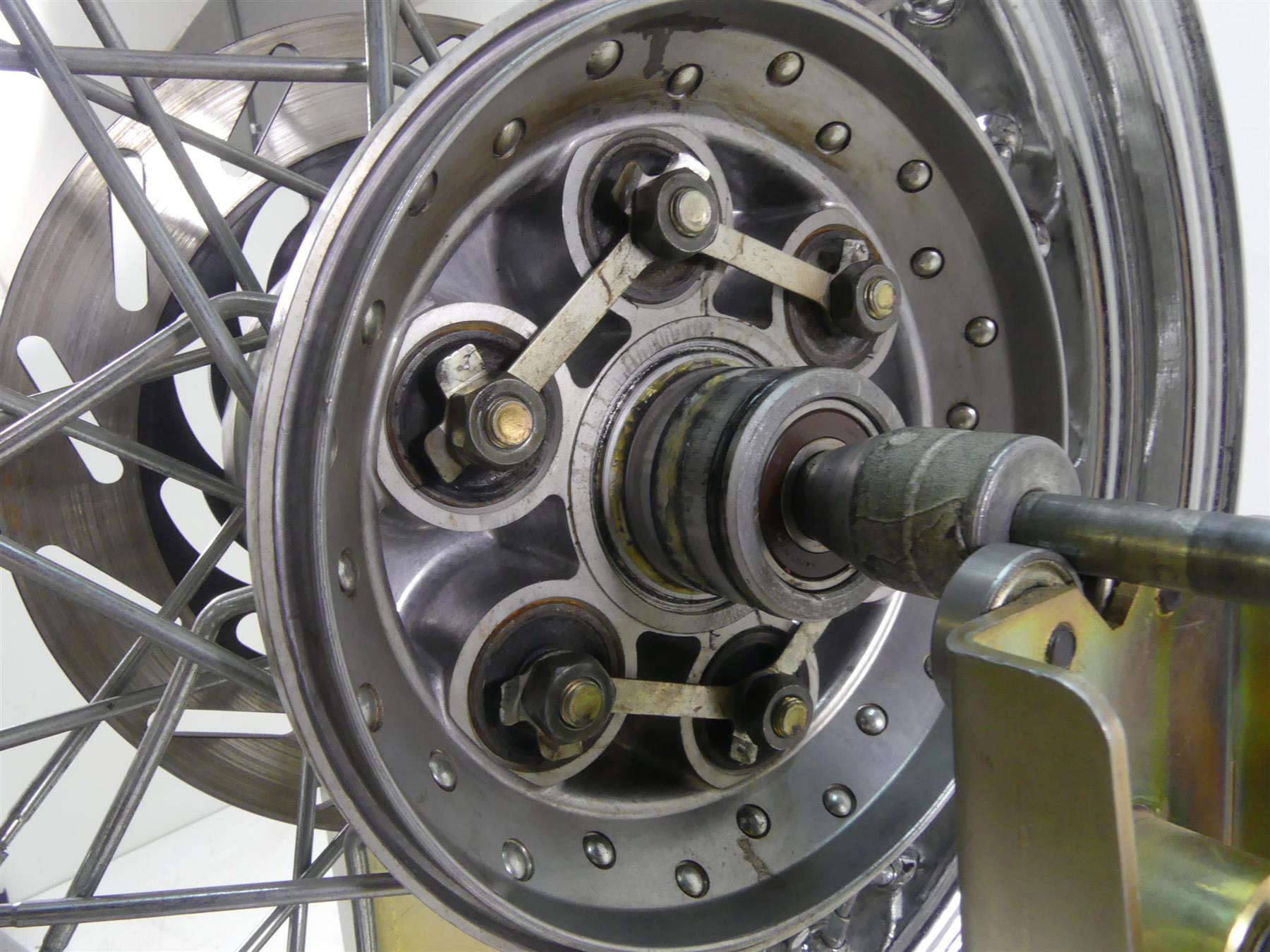 2002 Yamaha XVS1100 V-Star Nice Chrome Spoke Rear Wheel Rim 15x4.5 5EL-25311-00 {{ shop.shopifyCountryName }} - Mototech271
