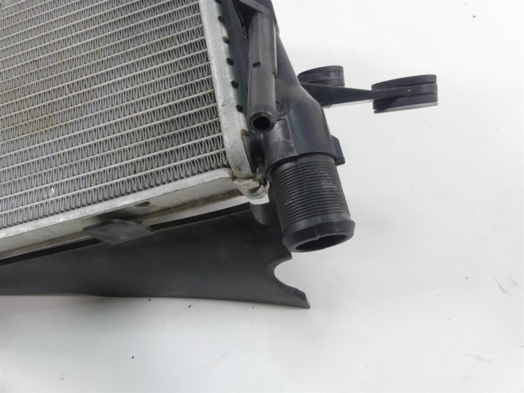 2019 BMW R1250GS K50 Left Side Radiator + Cover Set 17118546408 {{ shop.shopifyCountryName }} - Mototech271