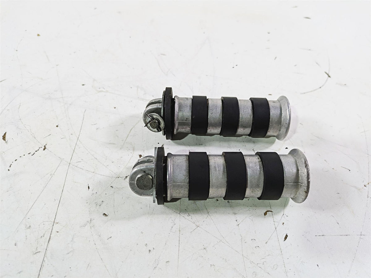 2001 Honda VT1100 Shadow Sabre Rear Passenger Foot Peg Rest Set 50715-MBA-020 {{ shop.shopifyCountryName }} - Mototech271